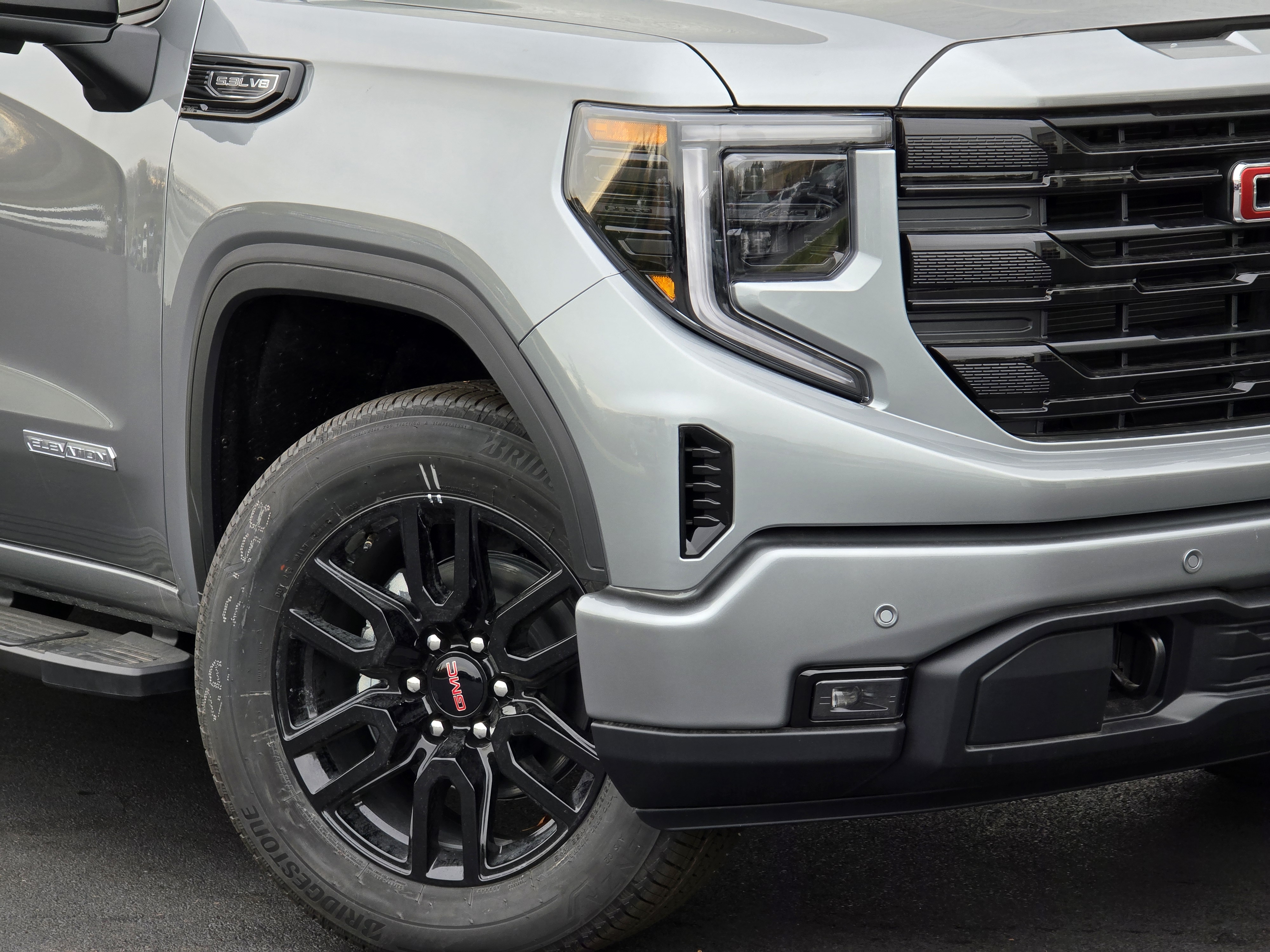 2025 GMC Sierra 1500 Elevation 3