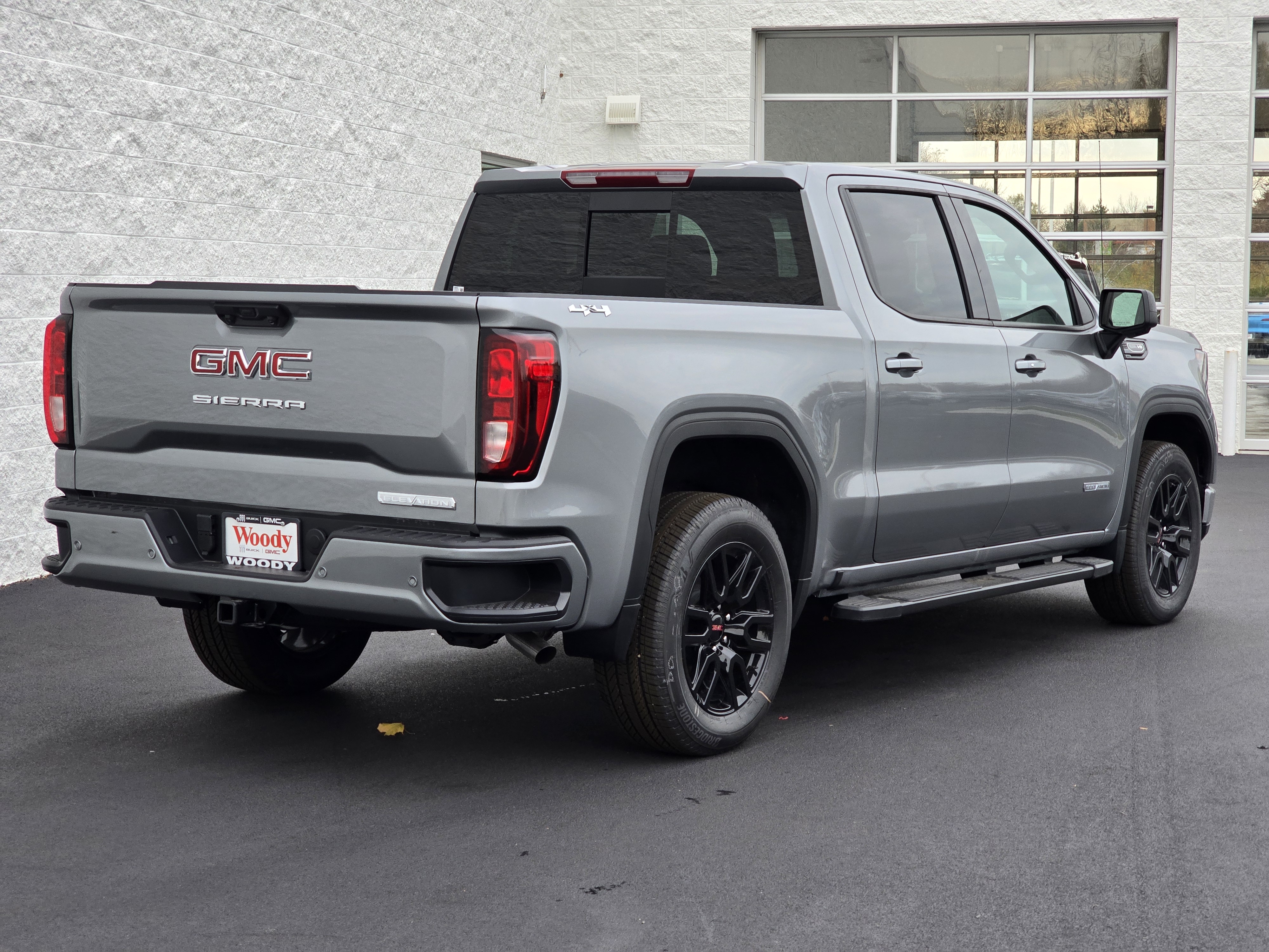 2025 GMC Sierra 1500 Elevation 5