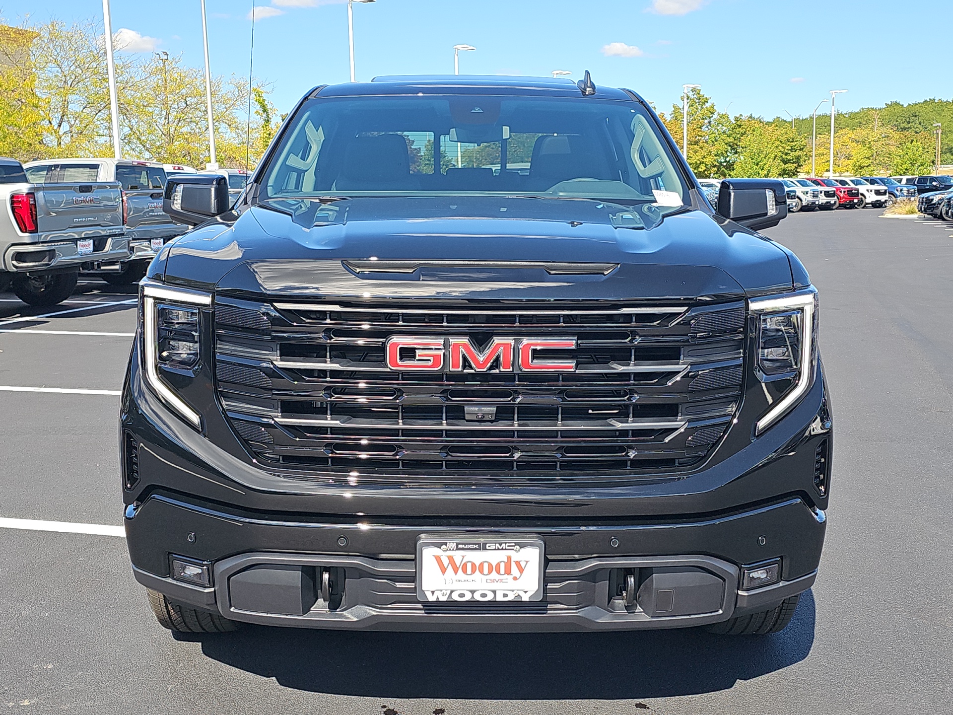 2025 GMC Sierra 1500 Elevation 3