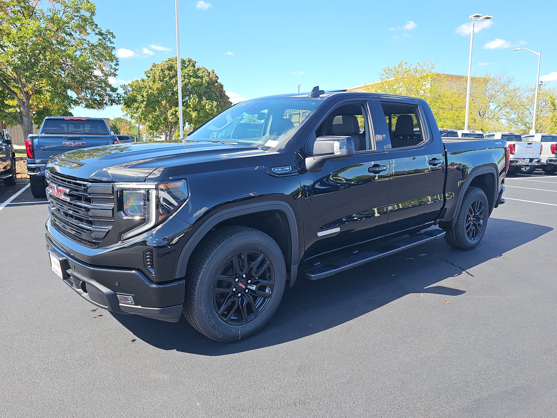 2025 GMC Sierra 1500 Elevation 4