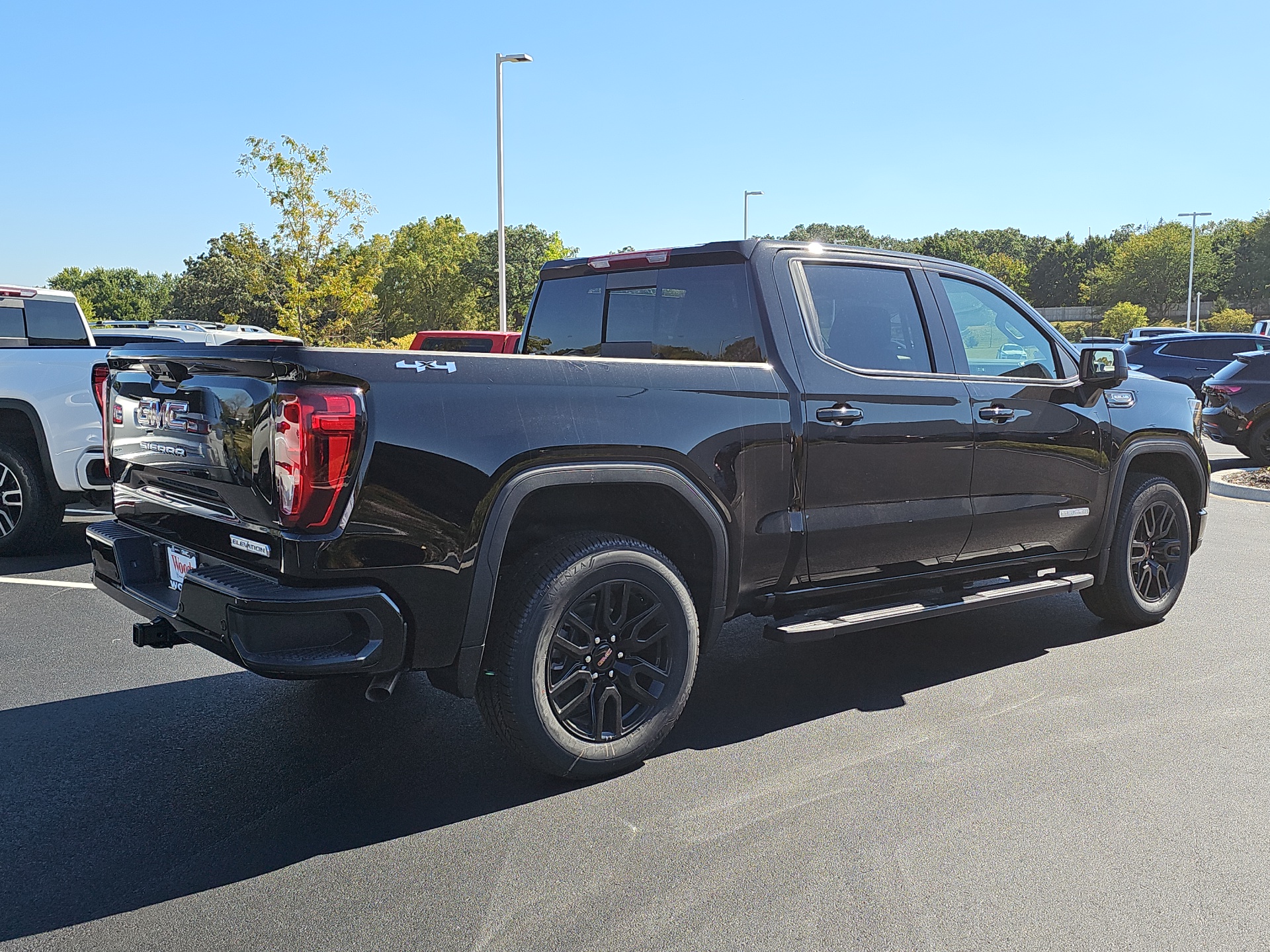 2025 GMC Sierra 1500 Elevation 8