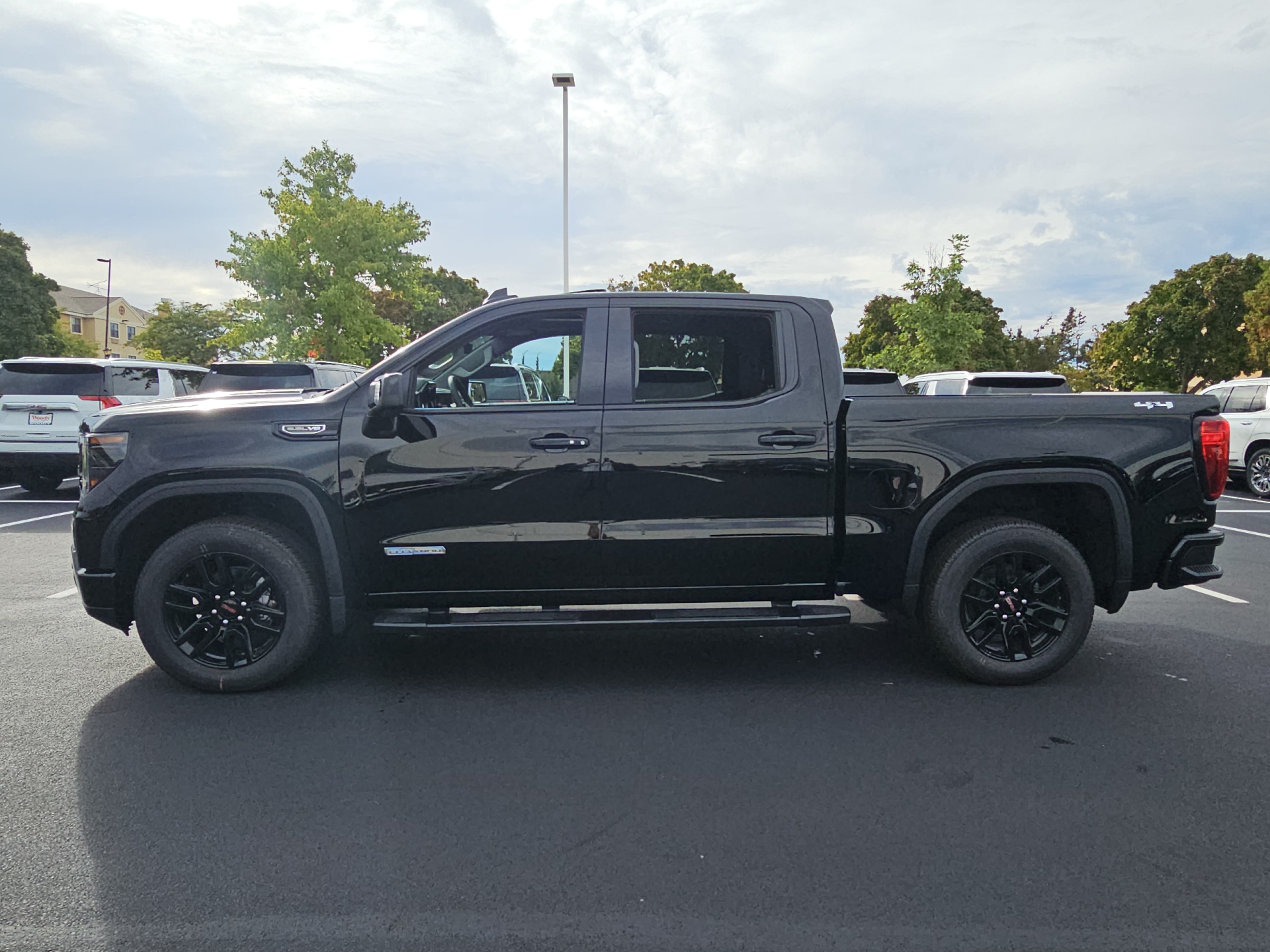 2025 GMC Sierra 1500 Elevation 5