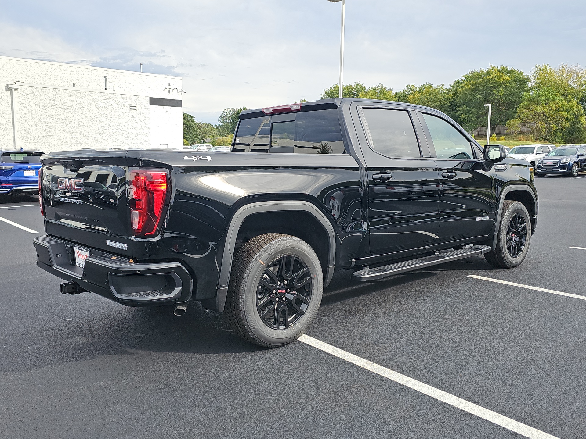 2025 GMC Sierra 1500 Elevation 8