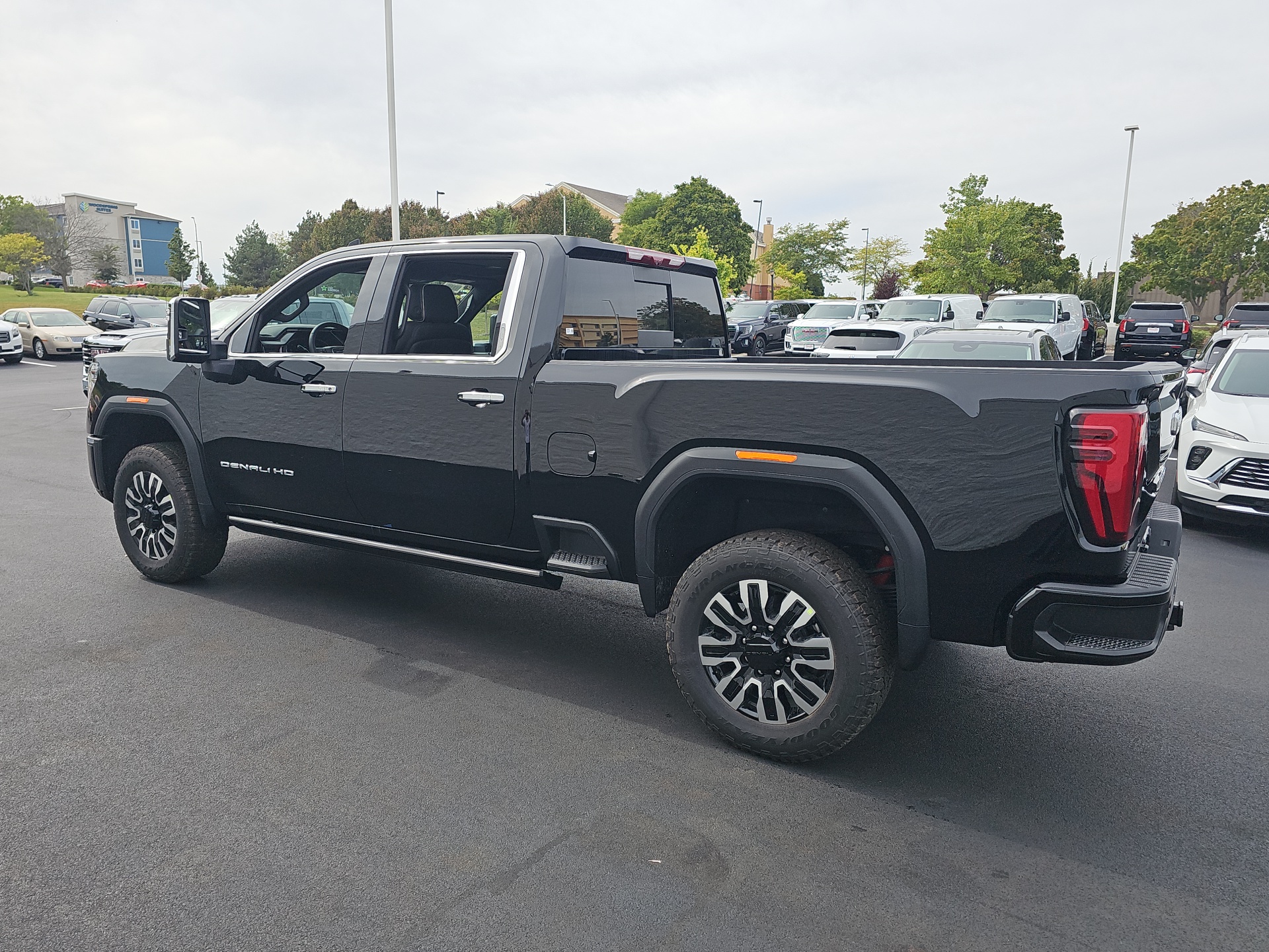 2025 GMC Sierra 2500HD Denali Ultimate 6