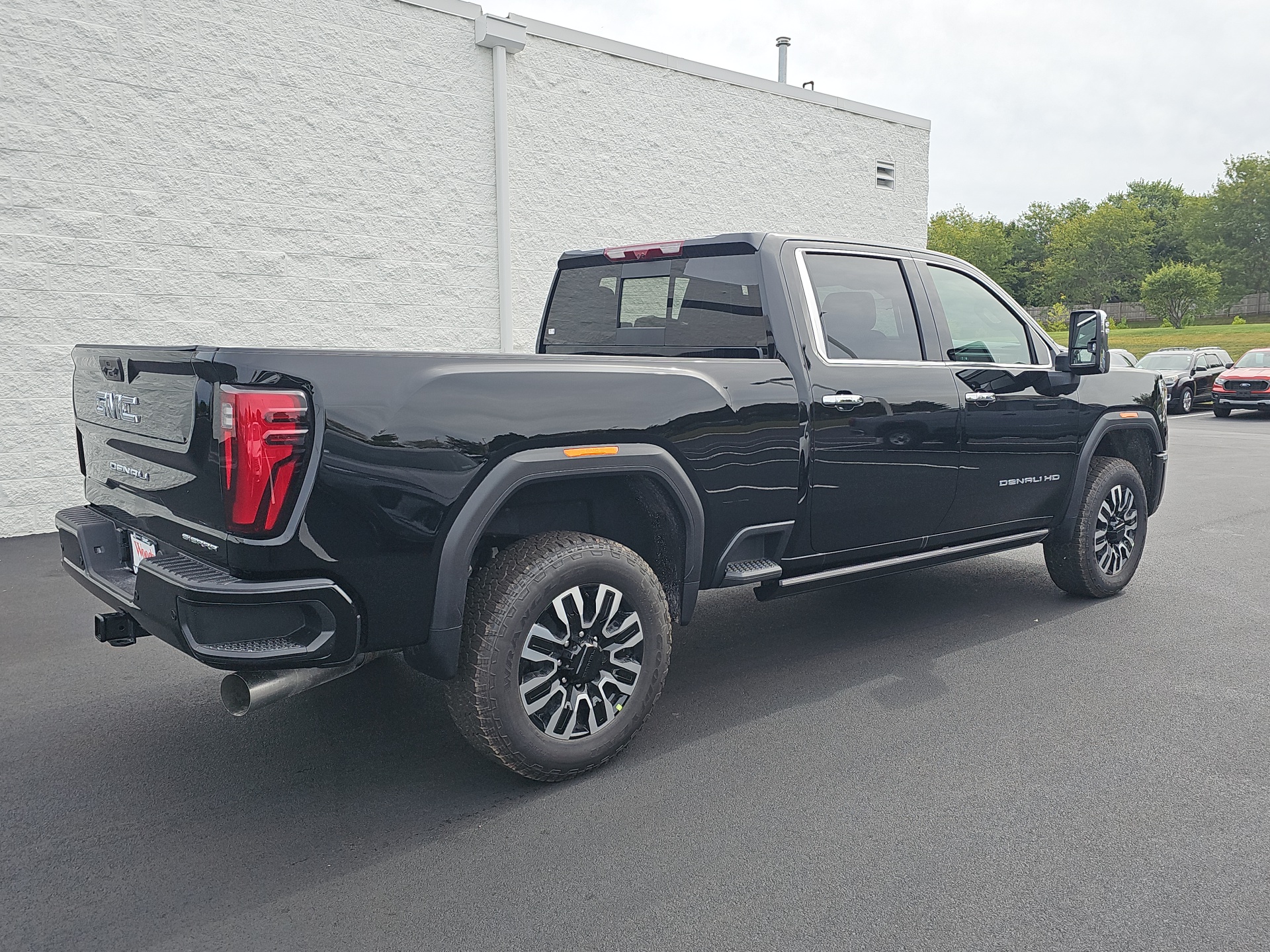 2025 GMC Sierra 2500HD Denali Ultimate 8