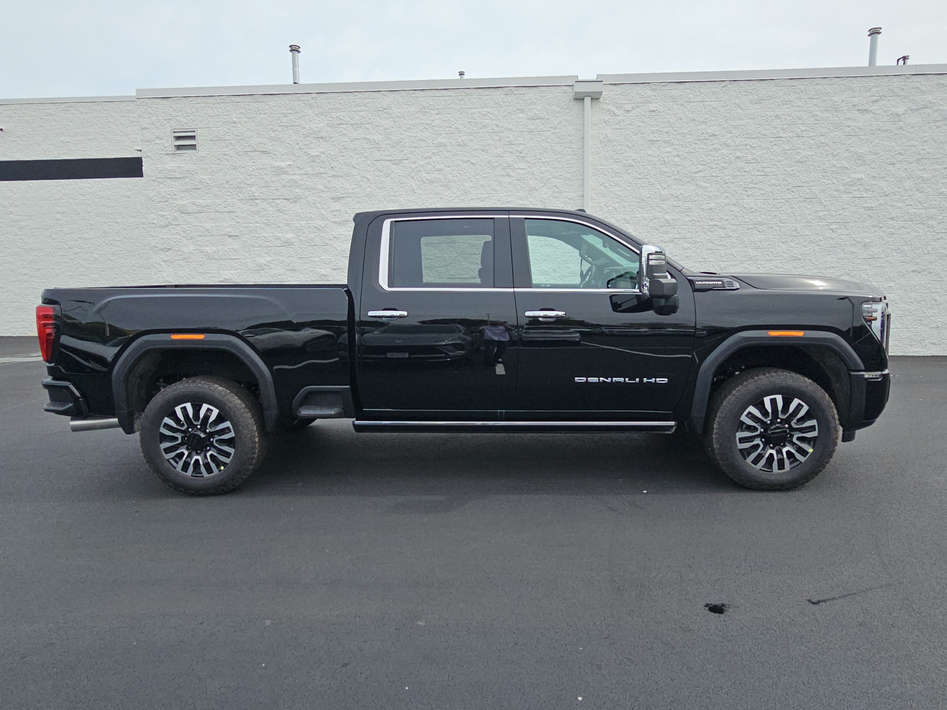 2025 GMC Sierra 2500HD Denali Ultimate 9