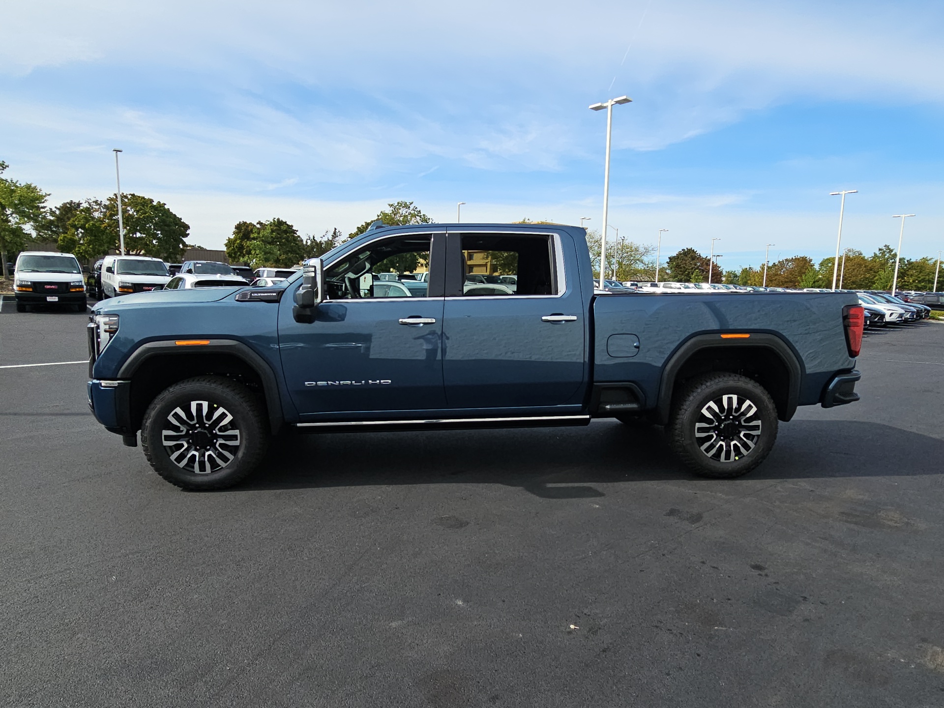 2025 GMC Sierra 2500HD Denali Ultimate 5