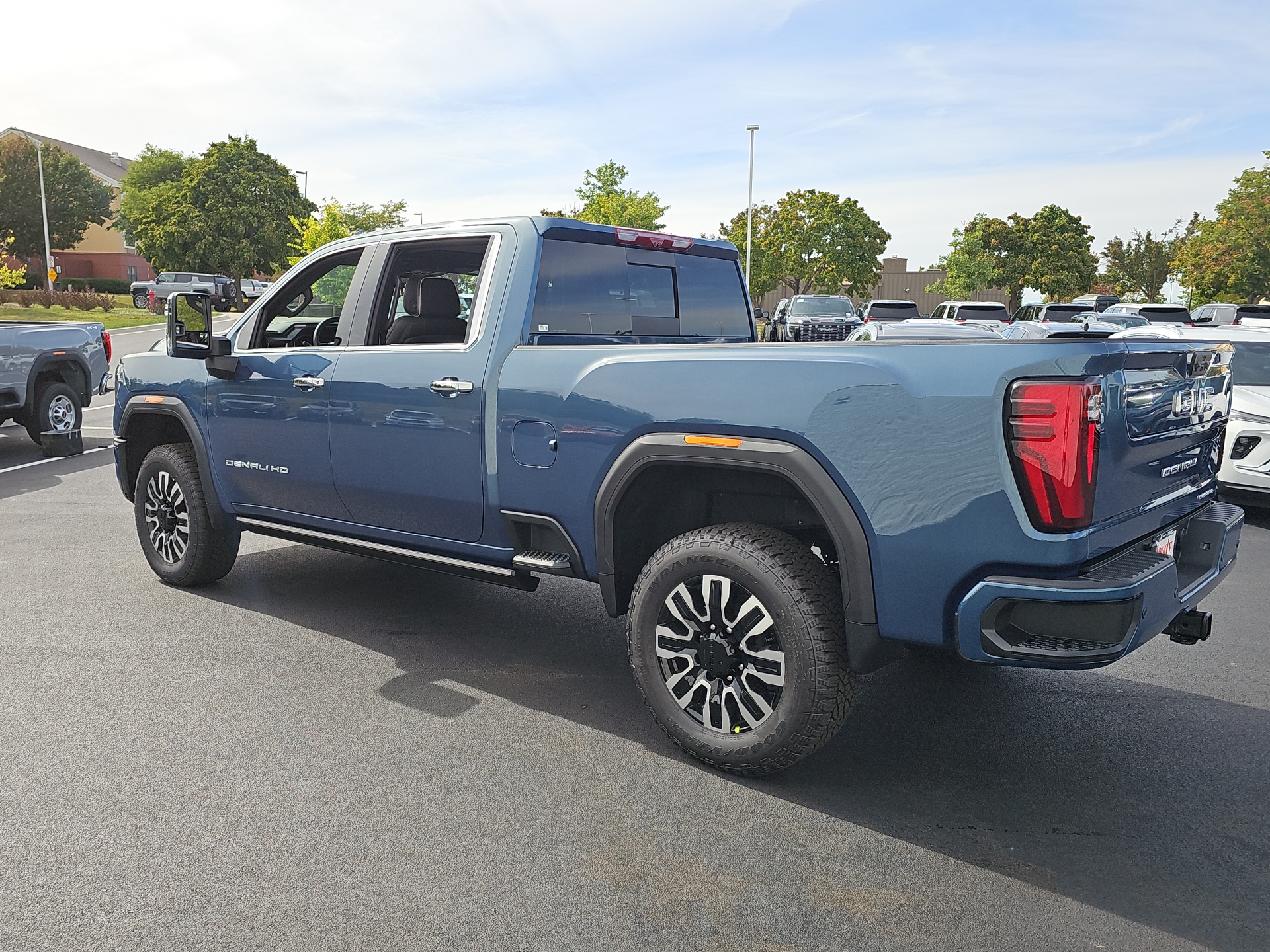 2025 GMC Sierra 2500HD Denali Ultimate 6