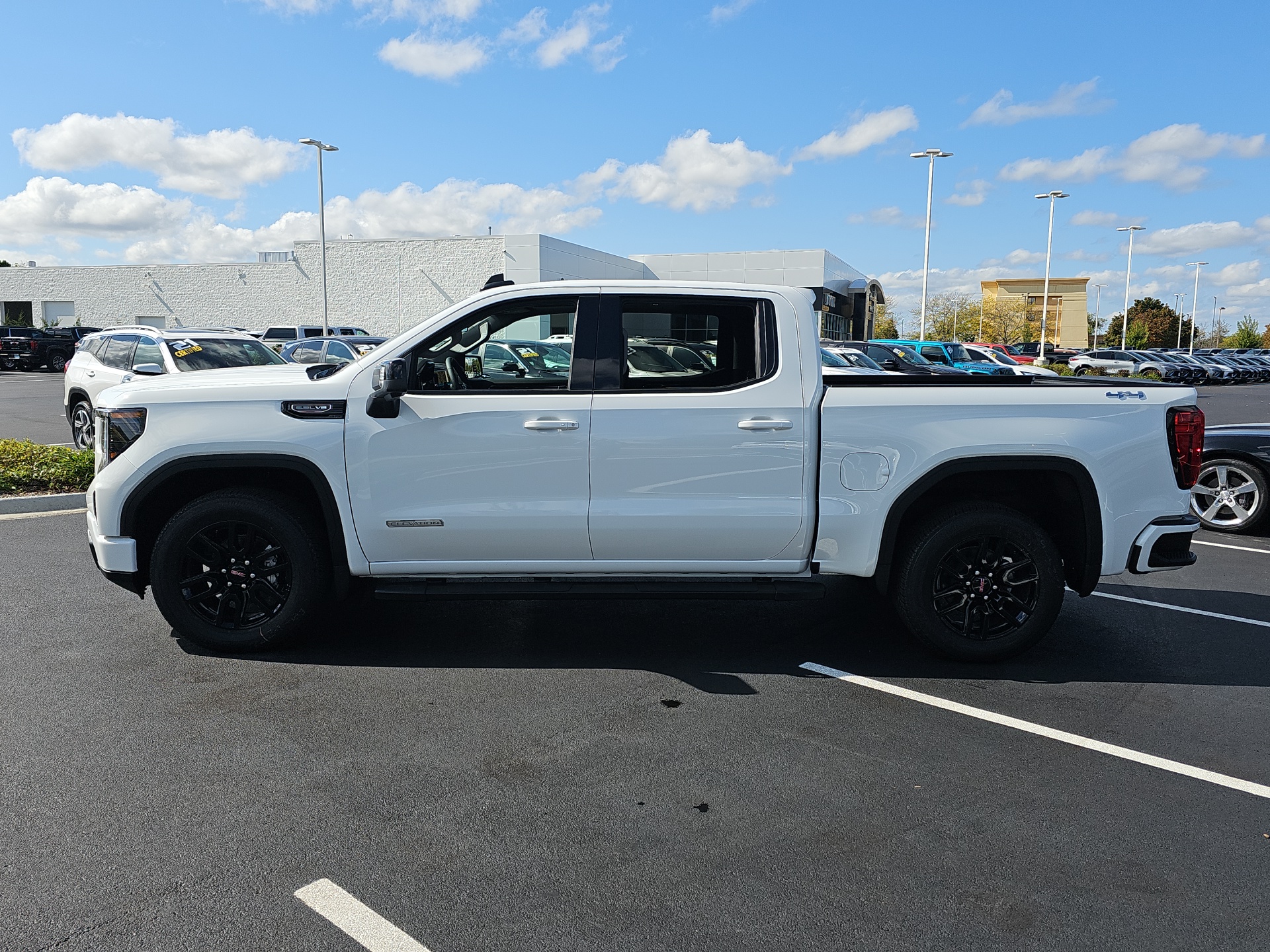 2025 GMC Sierra 1500 Elevation 5