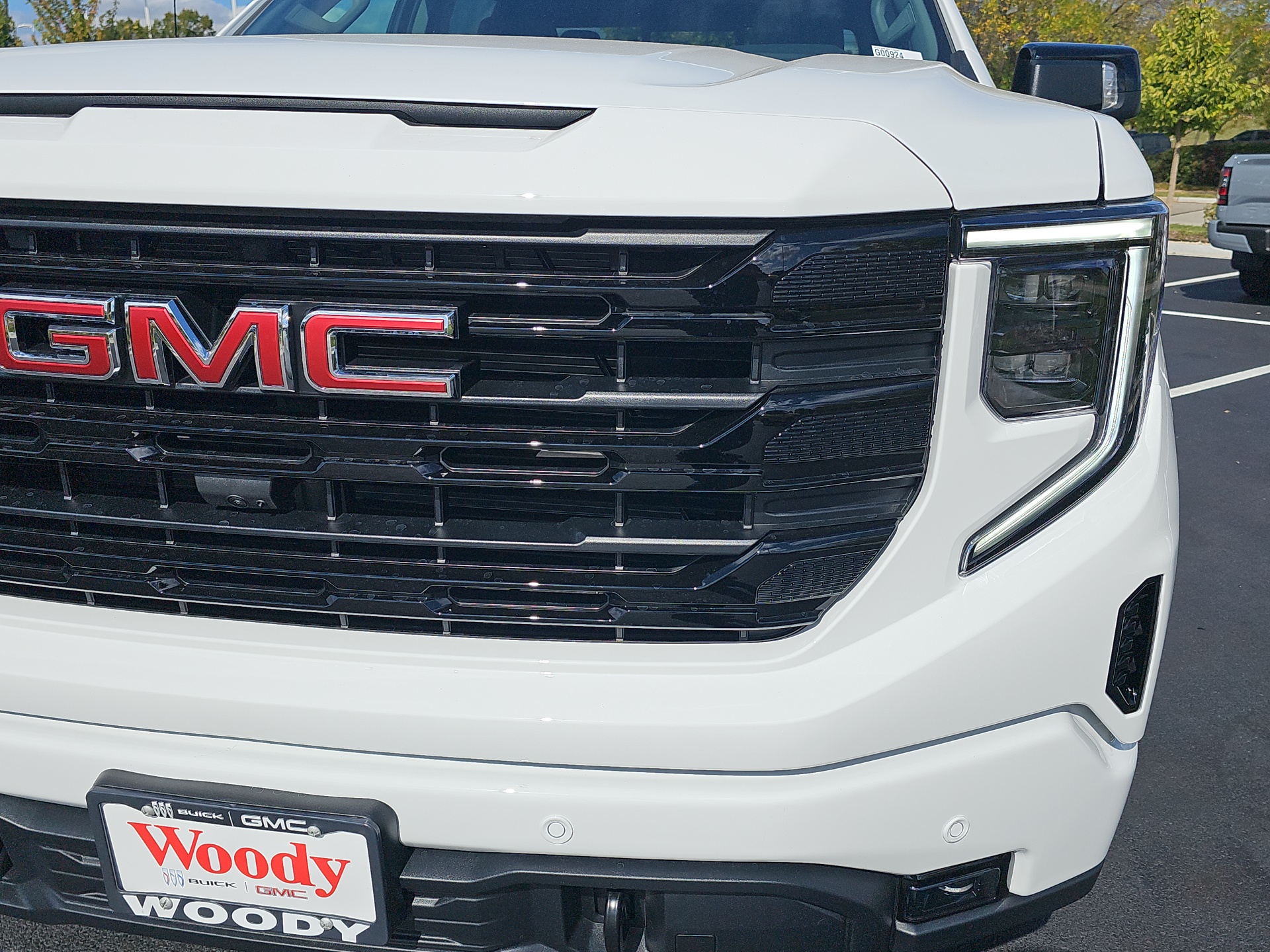 2025 GMC Sierra 1500 Elevation 10