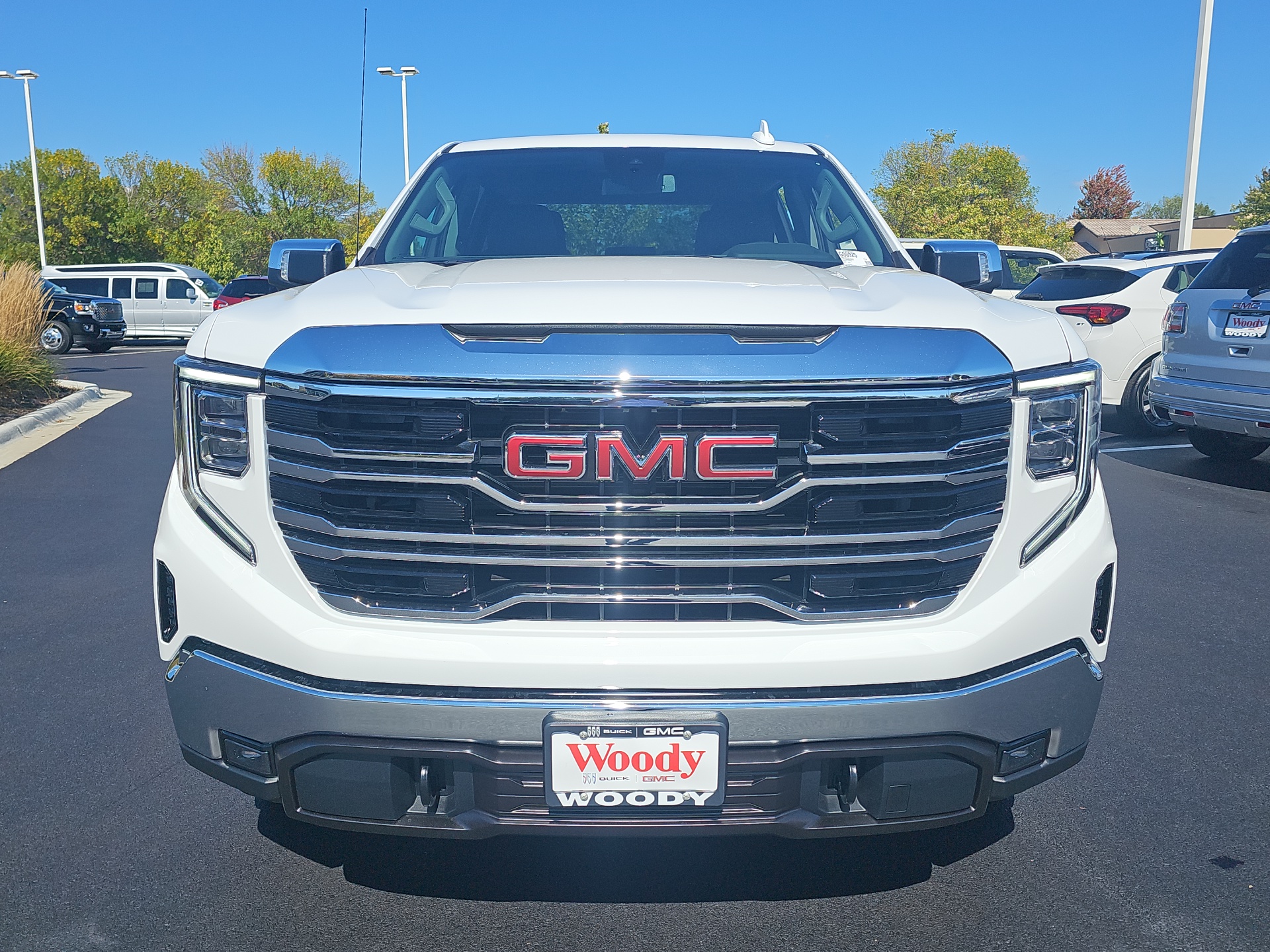 2025 GMC Sierra 1500 SLT 3