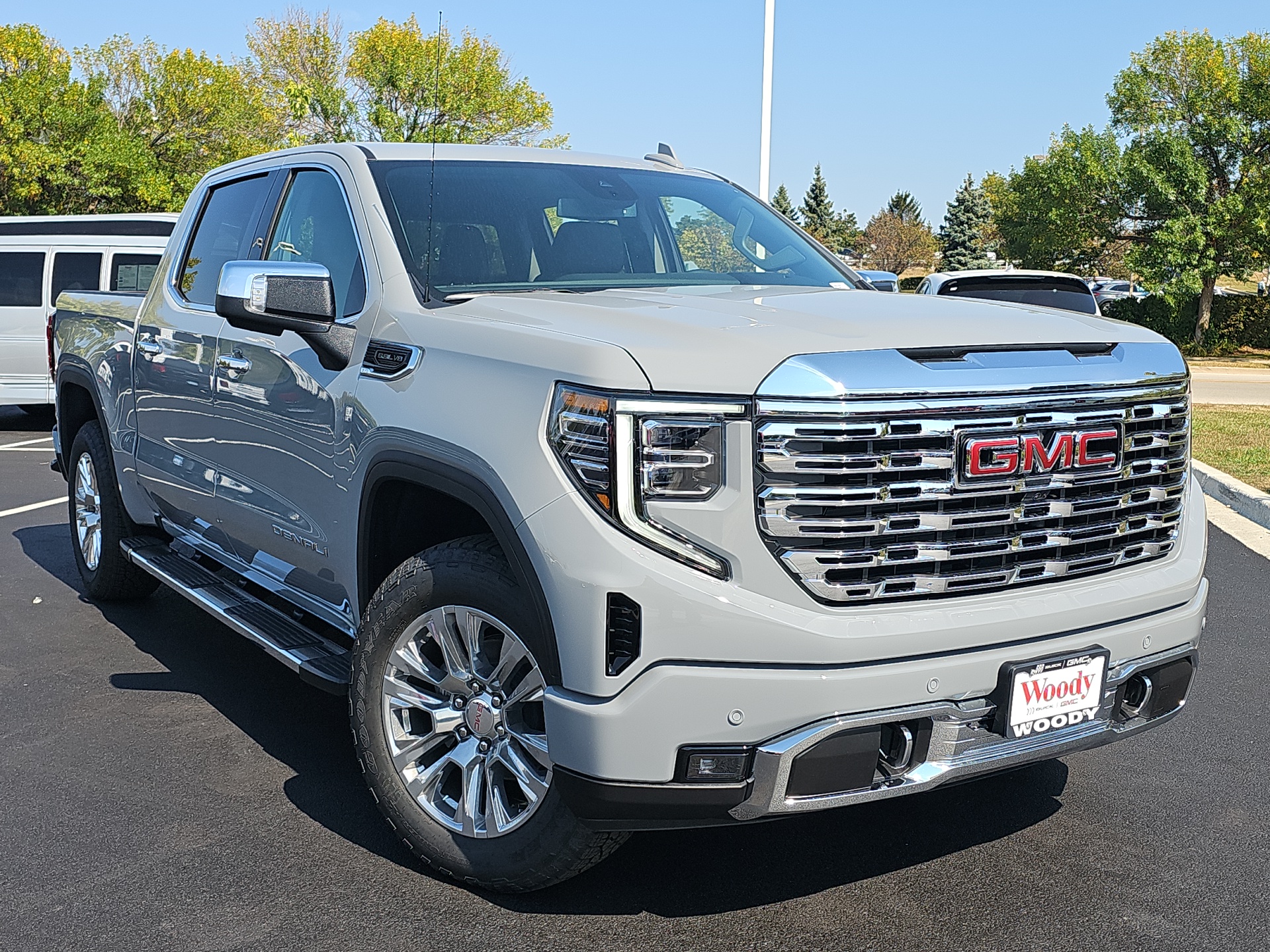 2025 GMC Sierra 1500 Denali 2