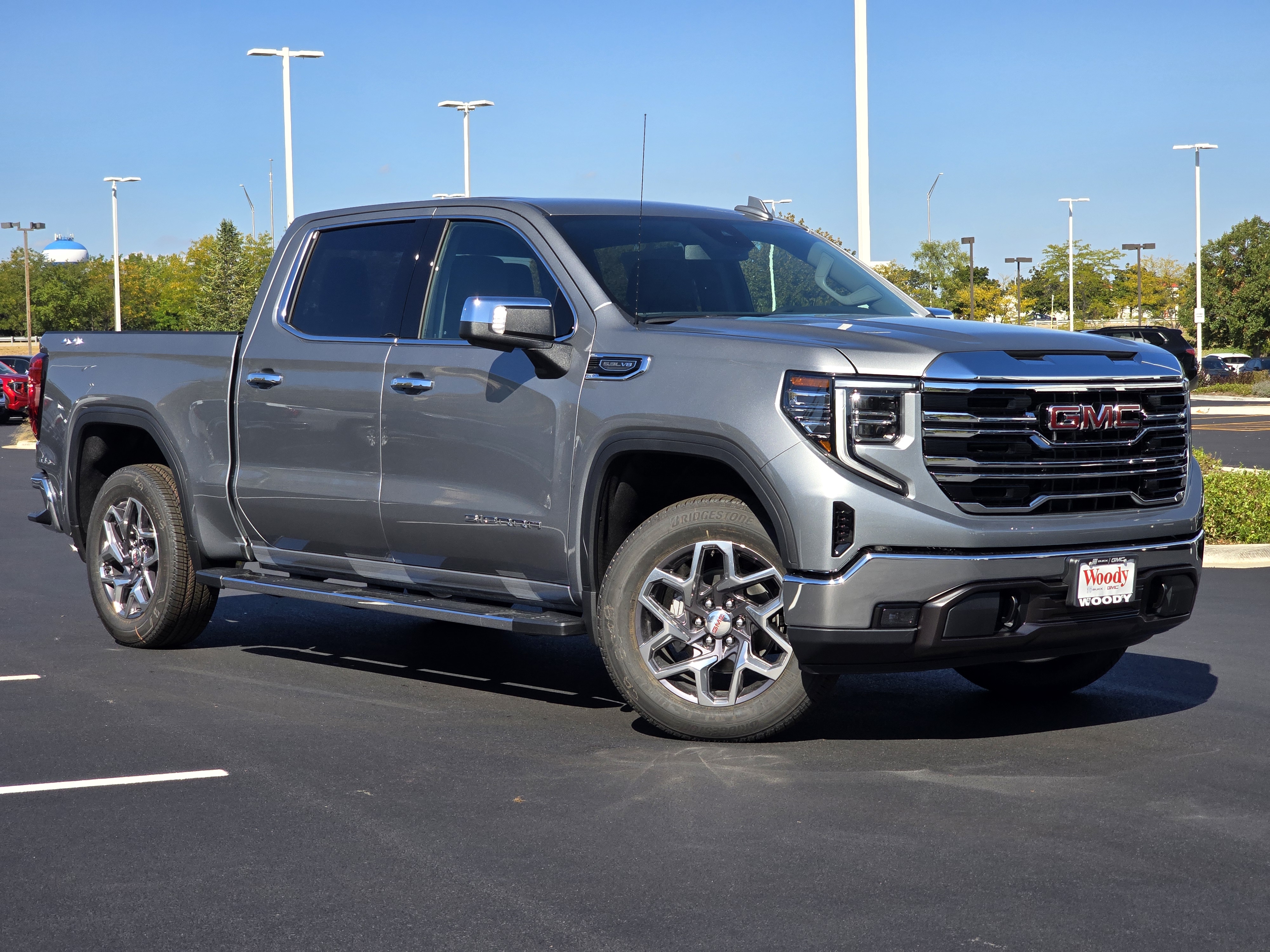 2025 GMC Sierra 1500 SLT 2