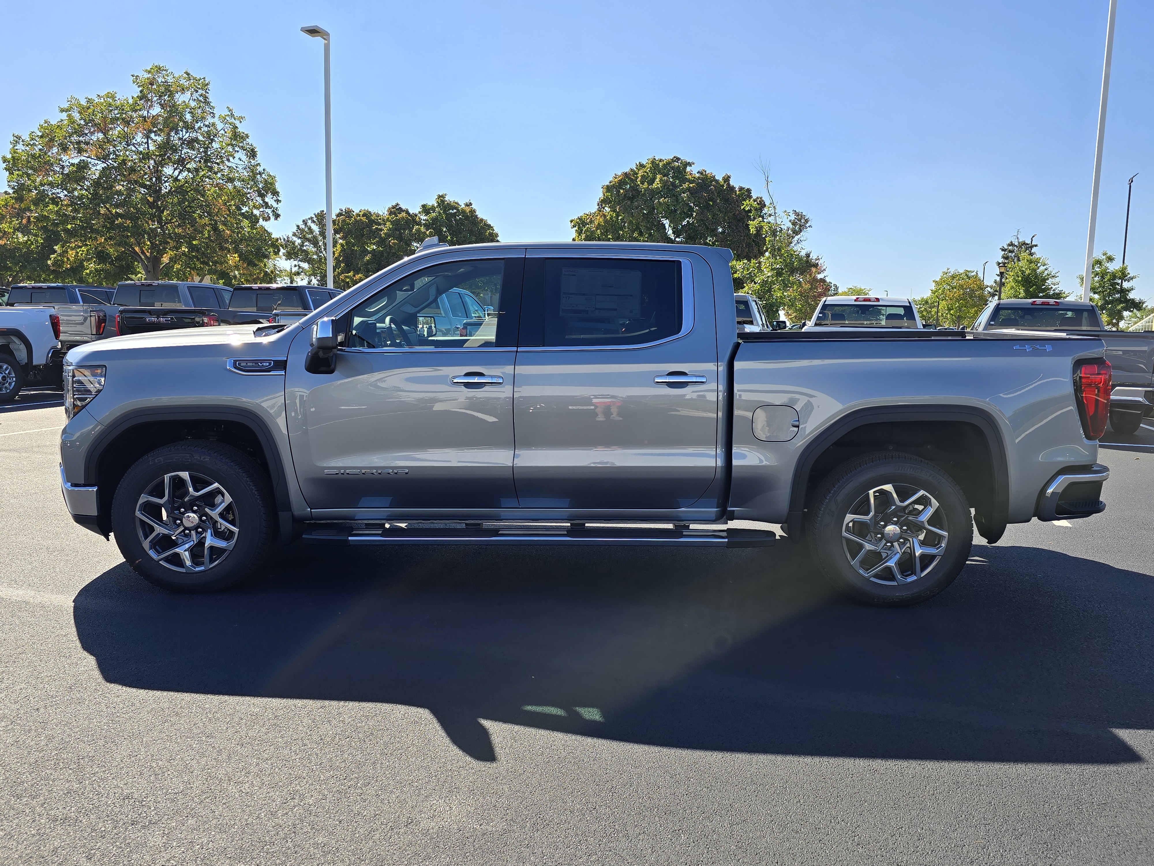 2025 GMC Sierra 1500 SLT 6