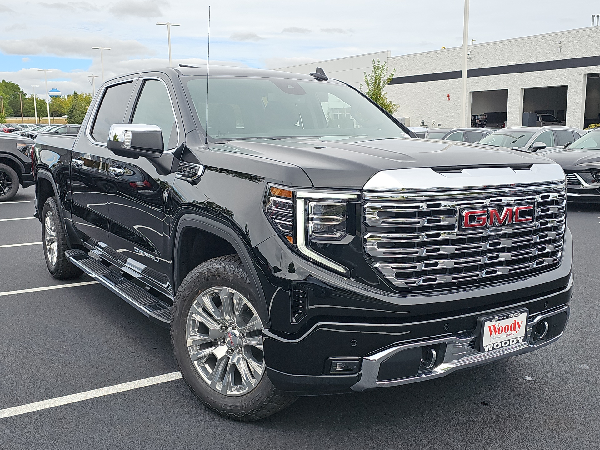 2025 GMC Sierra 1500 Denali 2