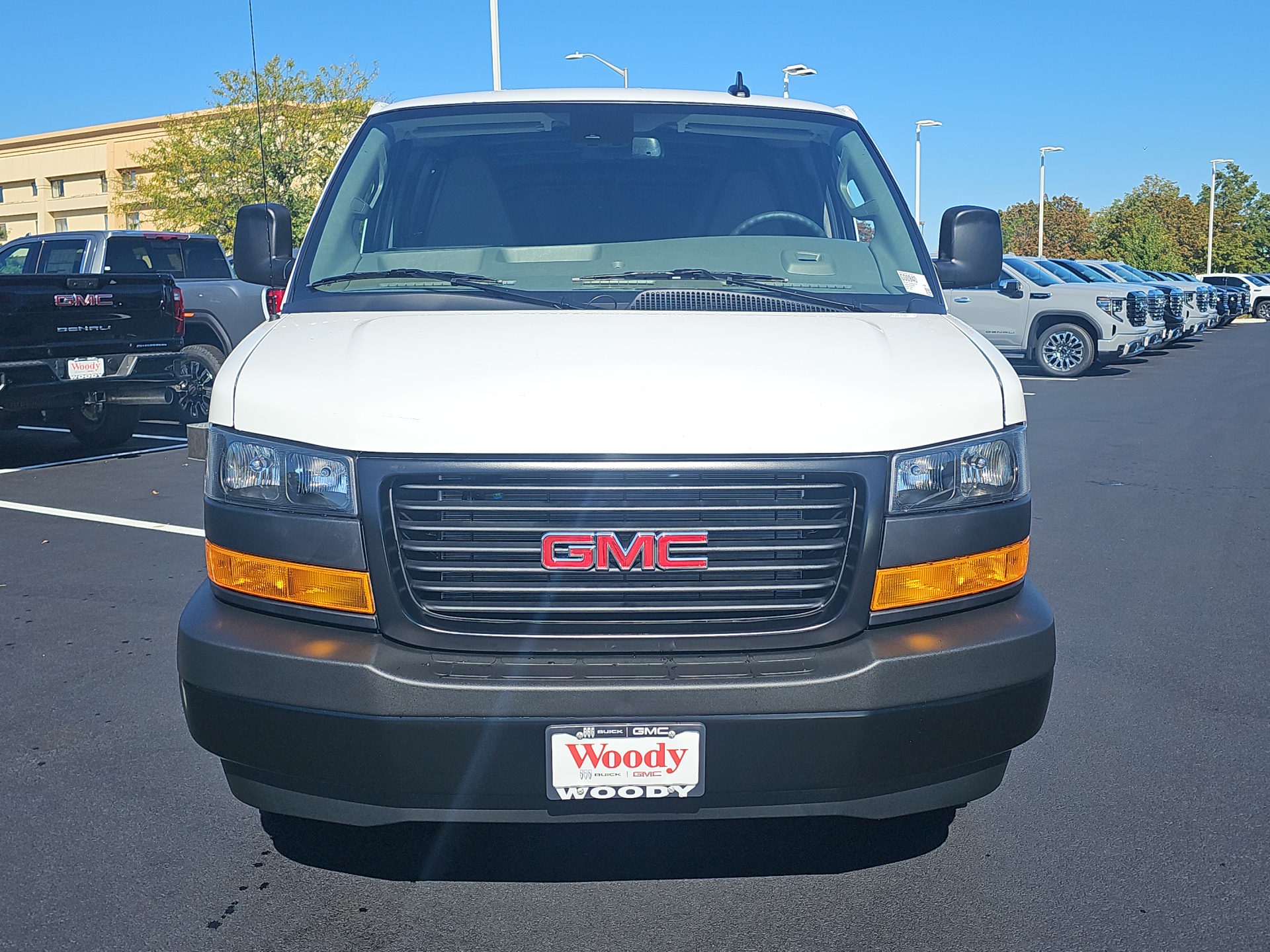 2024 GMC Savana 3500 Work Van 3