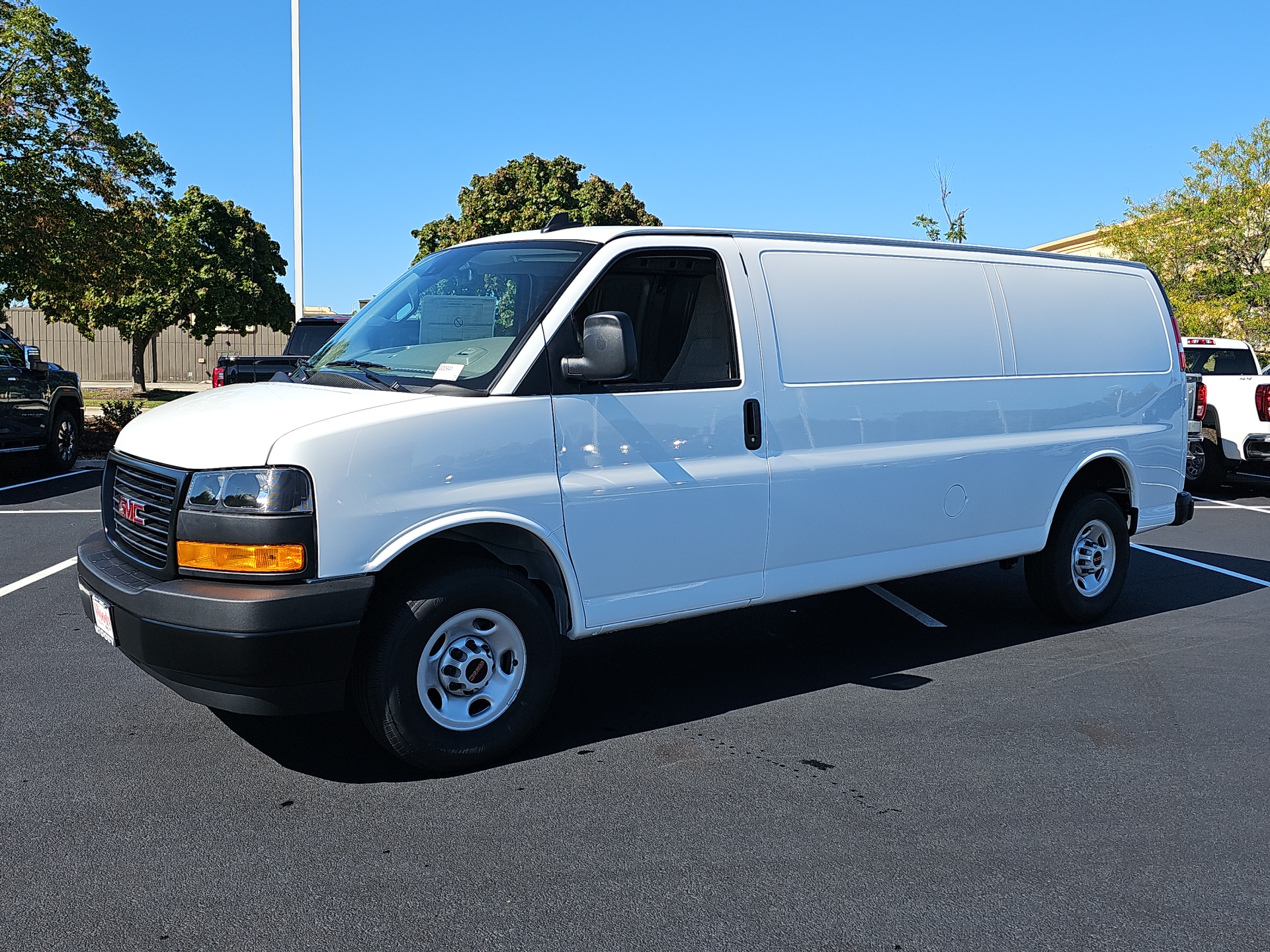 2024 GMC Savana 3500 Work Van 4