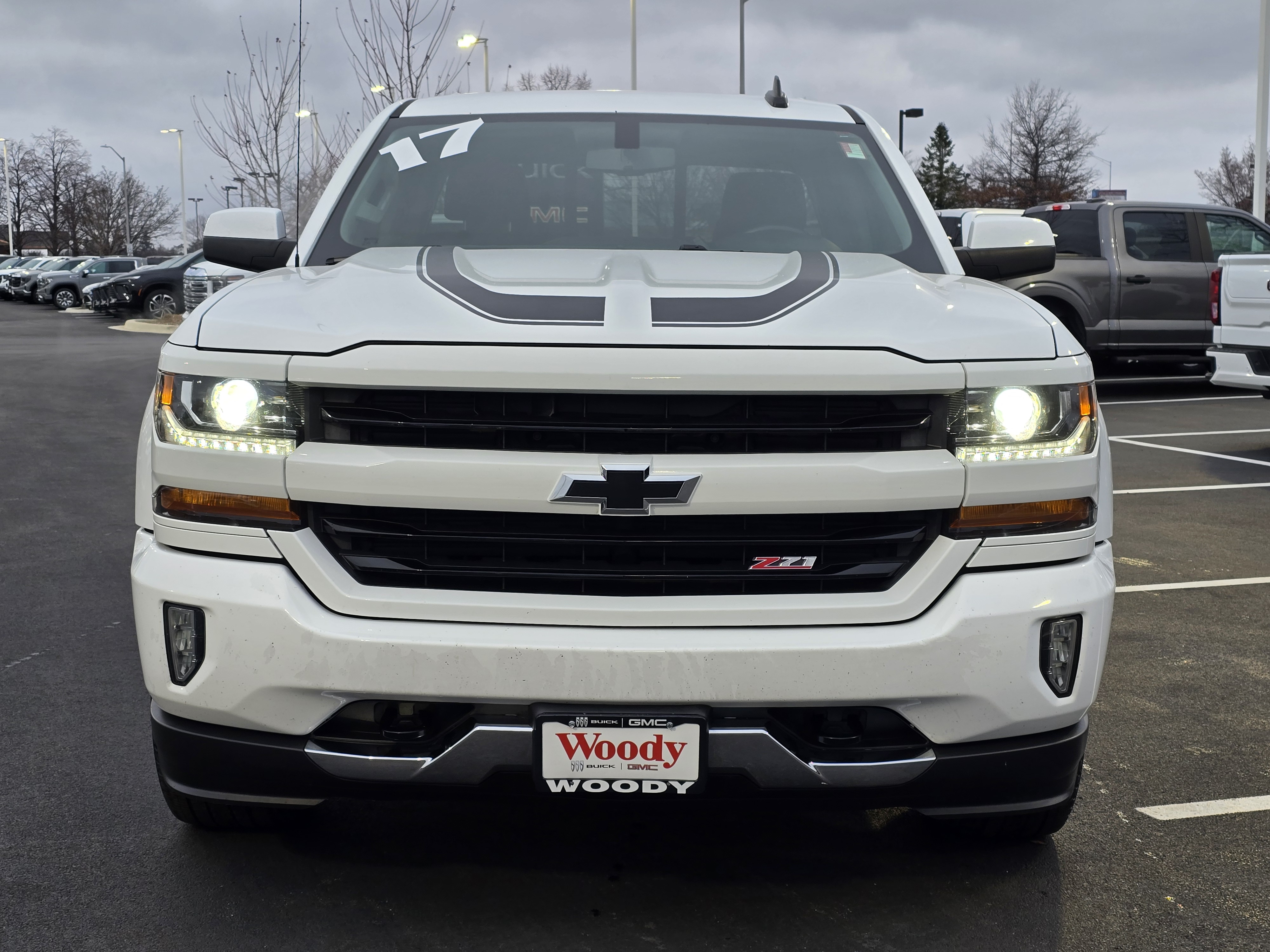 2017 Chevrolet Silverado 1500 LT 3