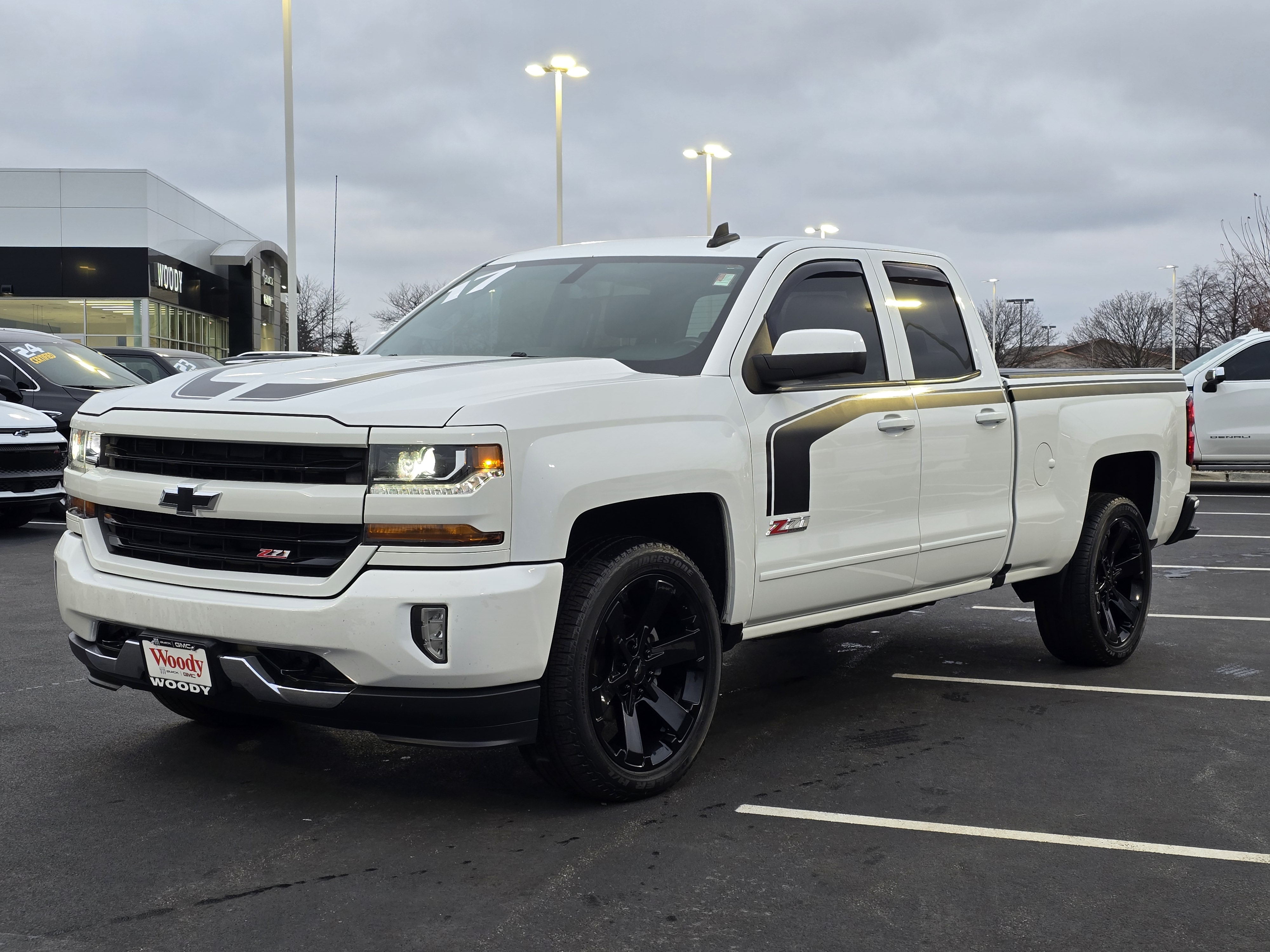 2017 Chevrolet Silverado 1500 LT 4