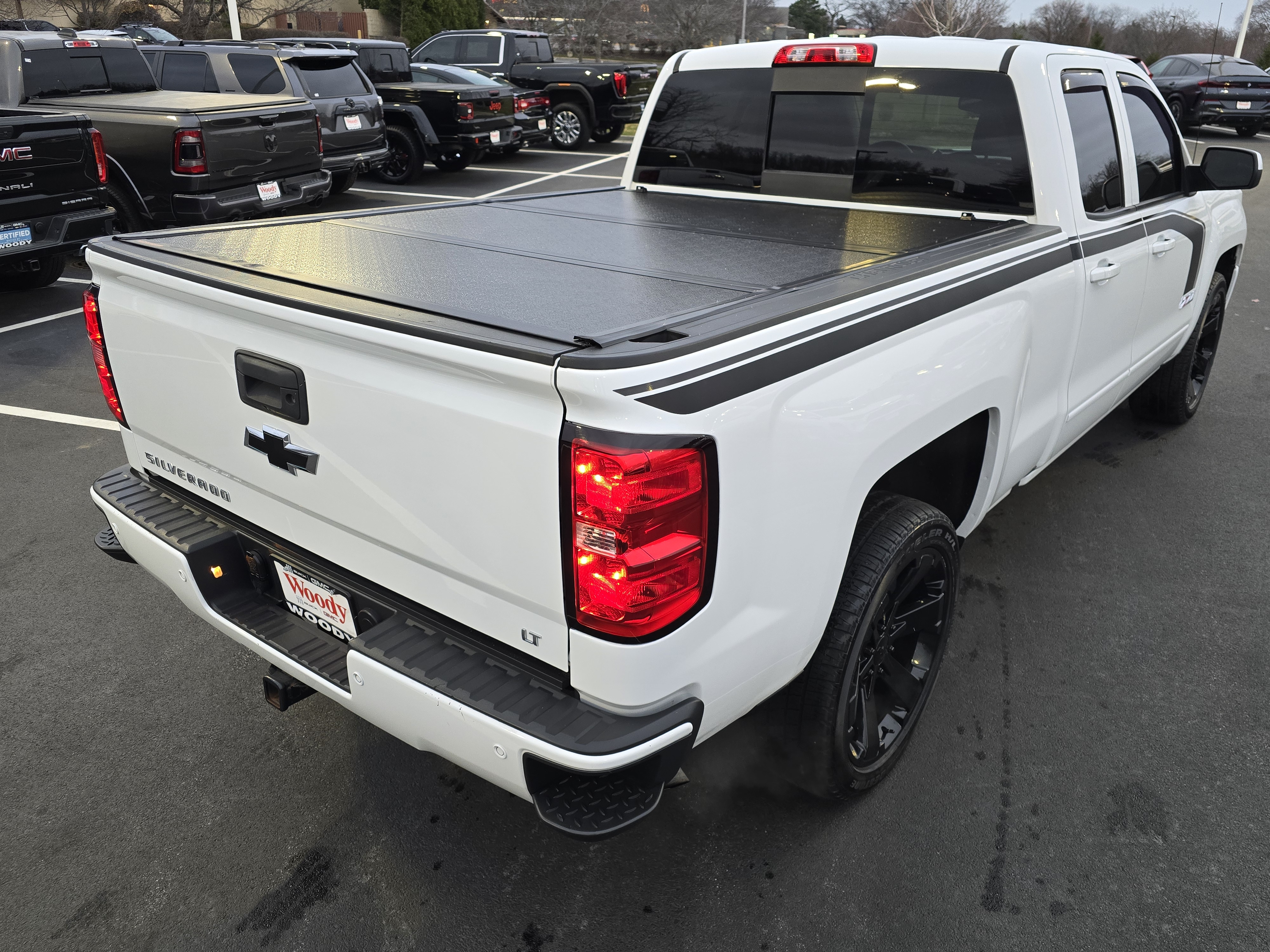 2017 Chevrolet Silverado 1500 LT 28