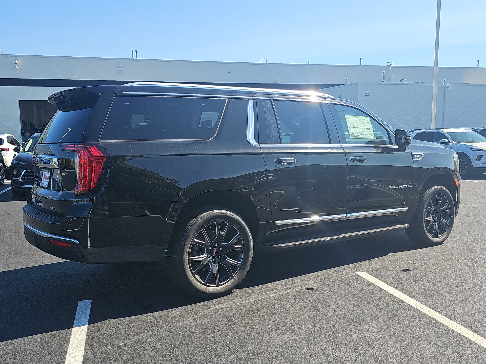 2024 GMC Yukon XL SLT 8