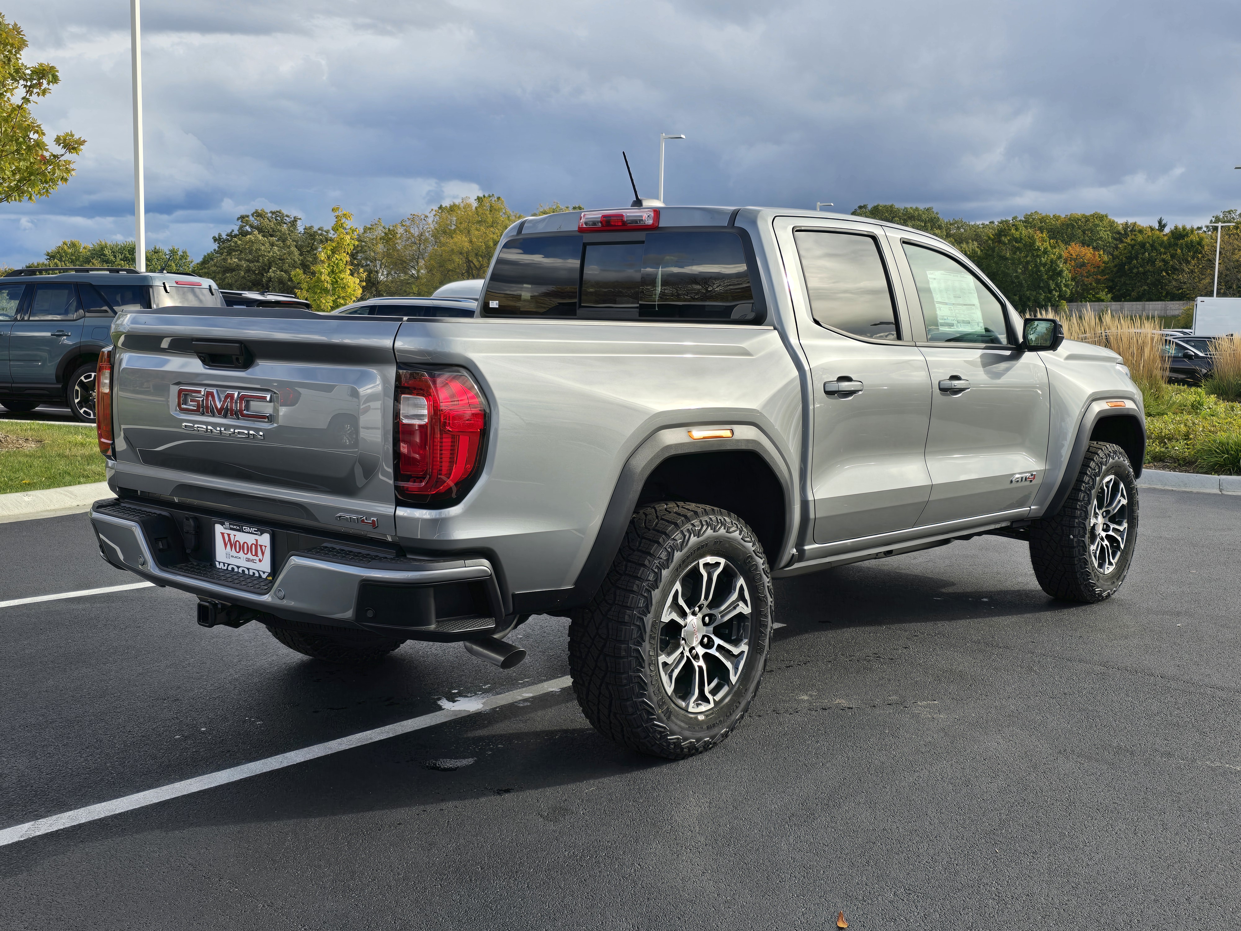 2024 GMC Canyon AT4 8