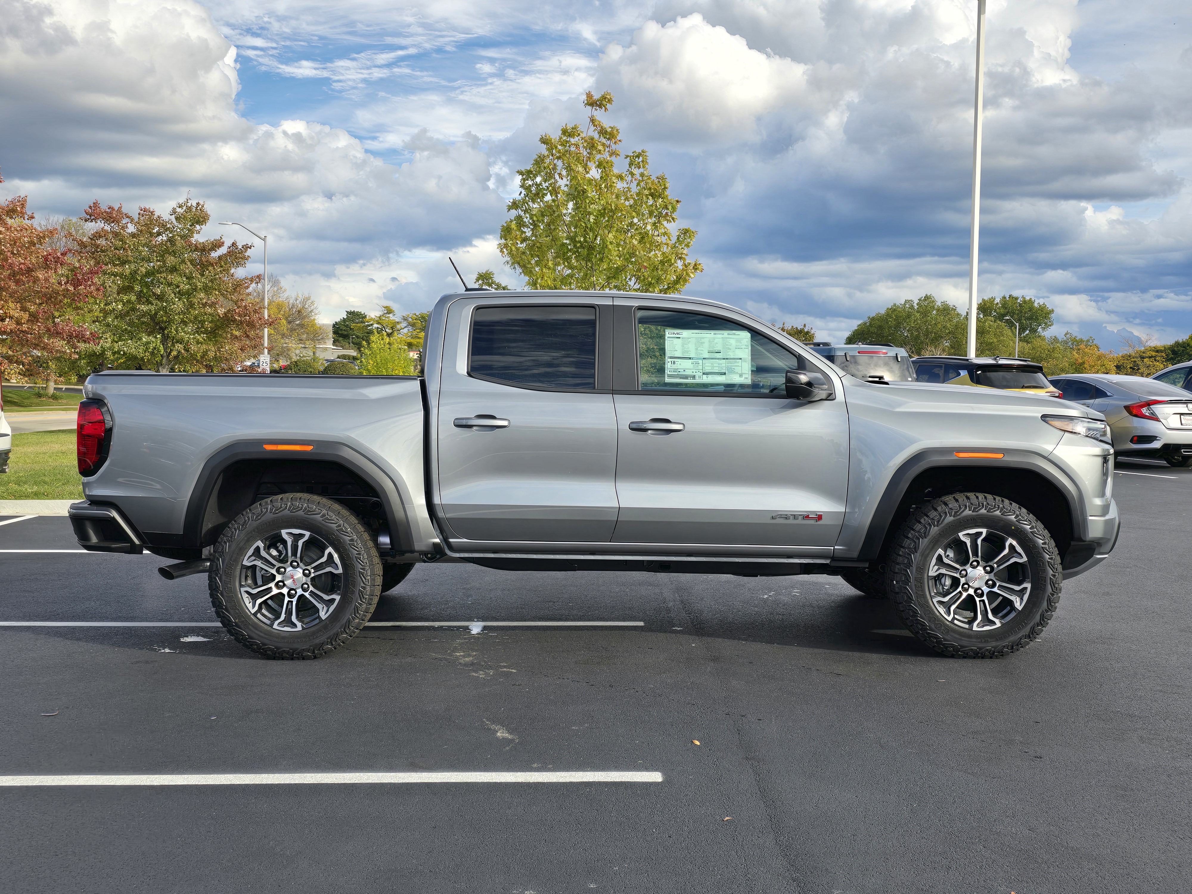 2024 GMC Canyon AT4 9