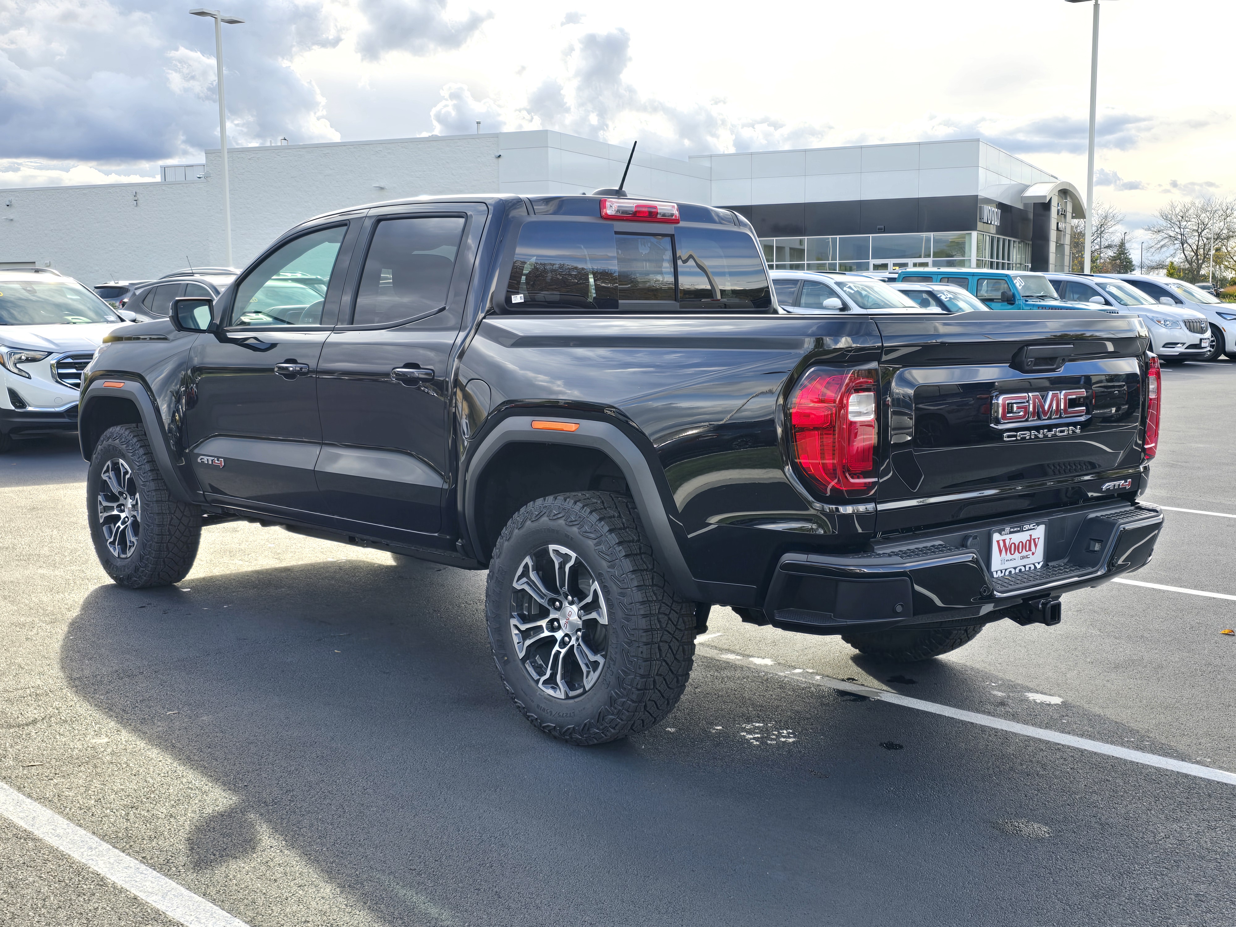 2024 GMC Canyon AT4 6