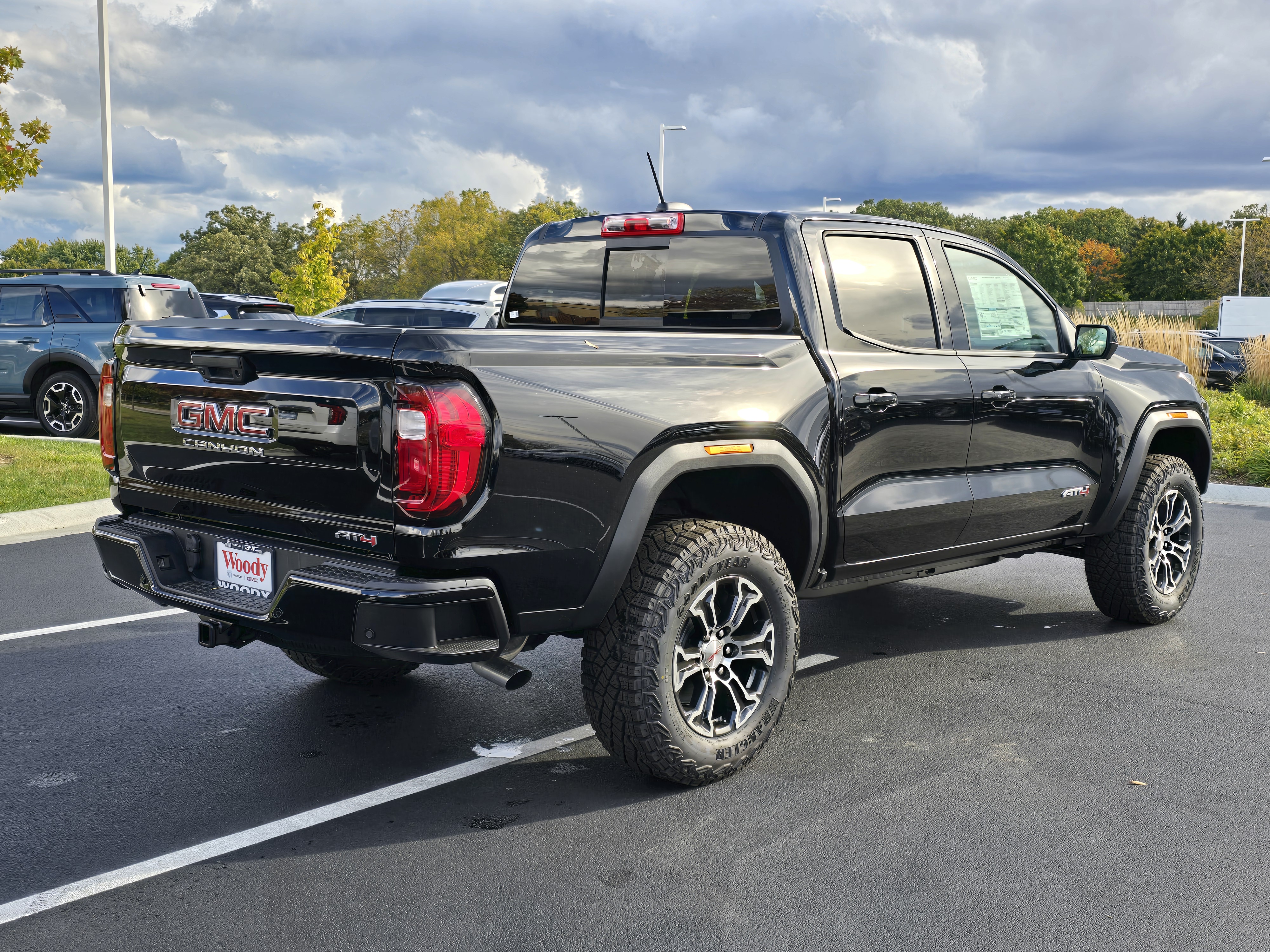 2024 GMC Canyon AT4 8