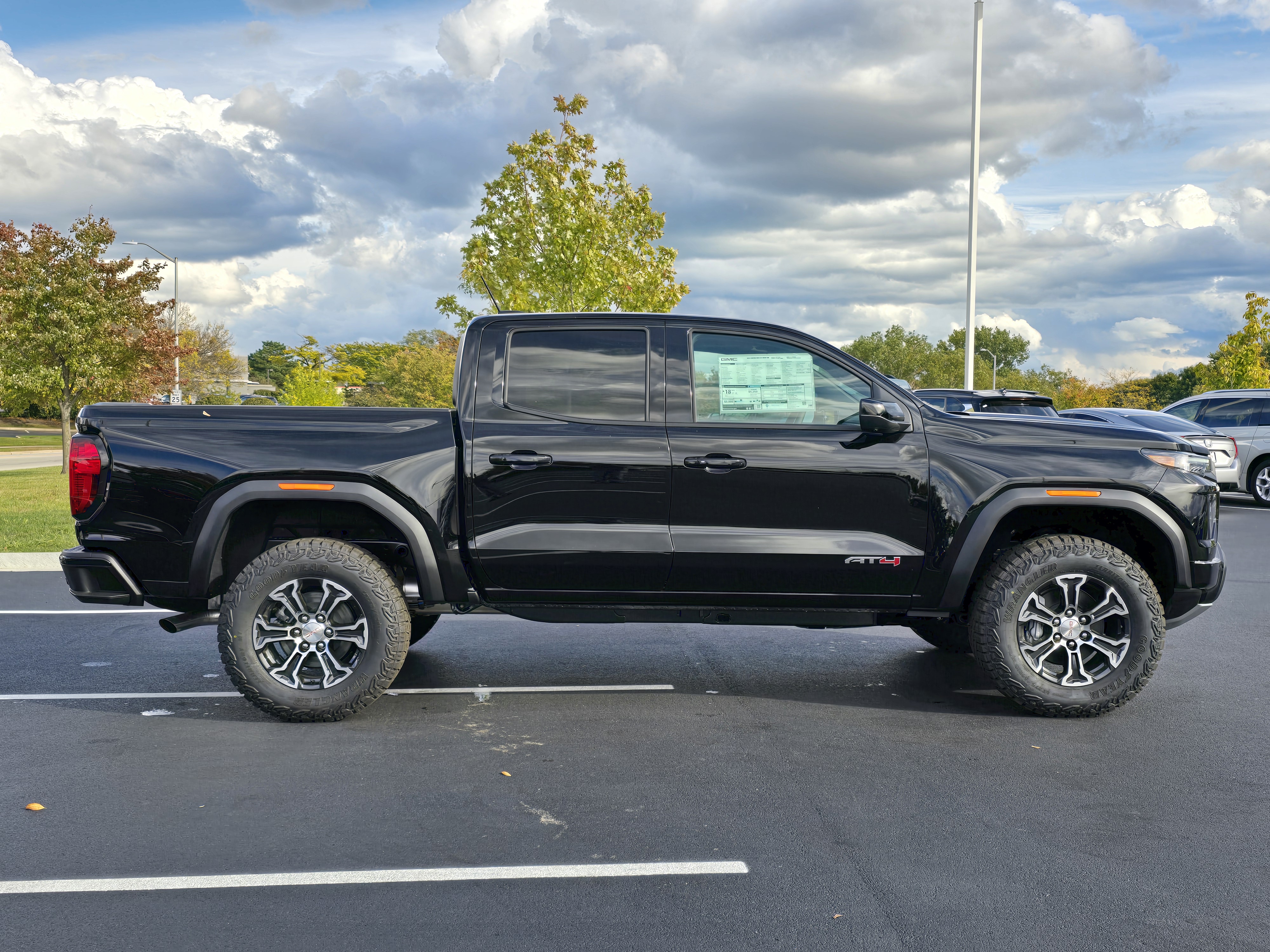 2024 GMC Canyon AT4 9