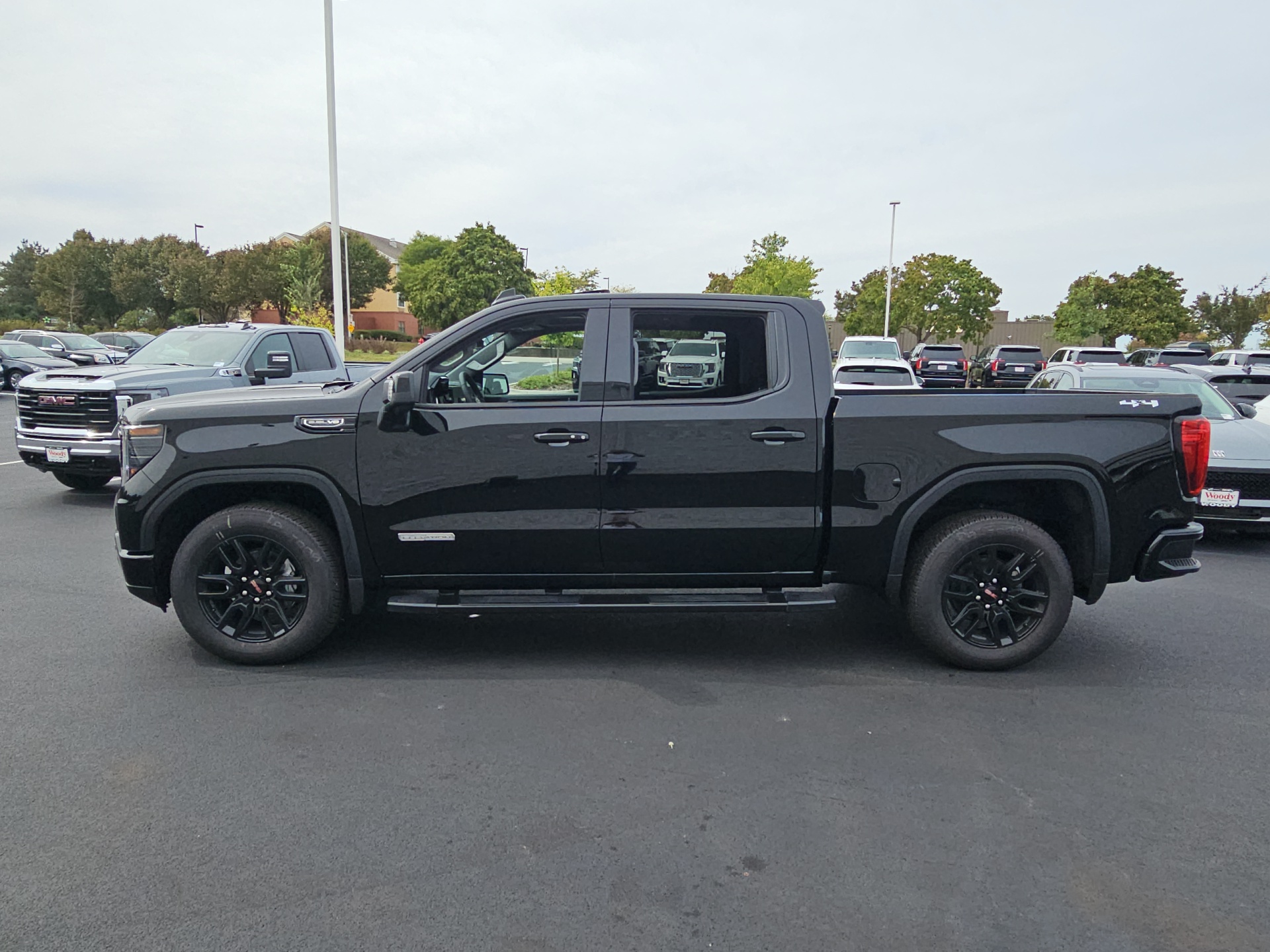 2025 GMC Sierra 1500 Elevation 5