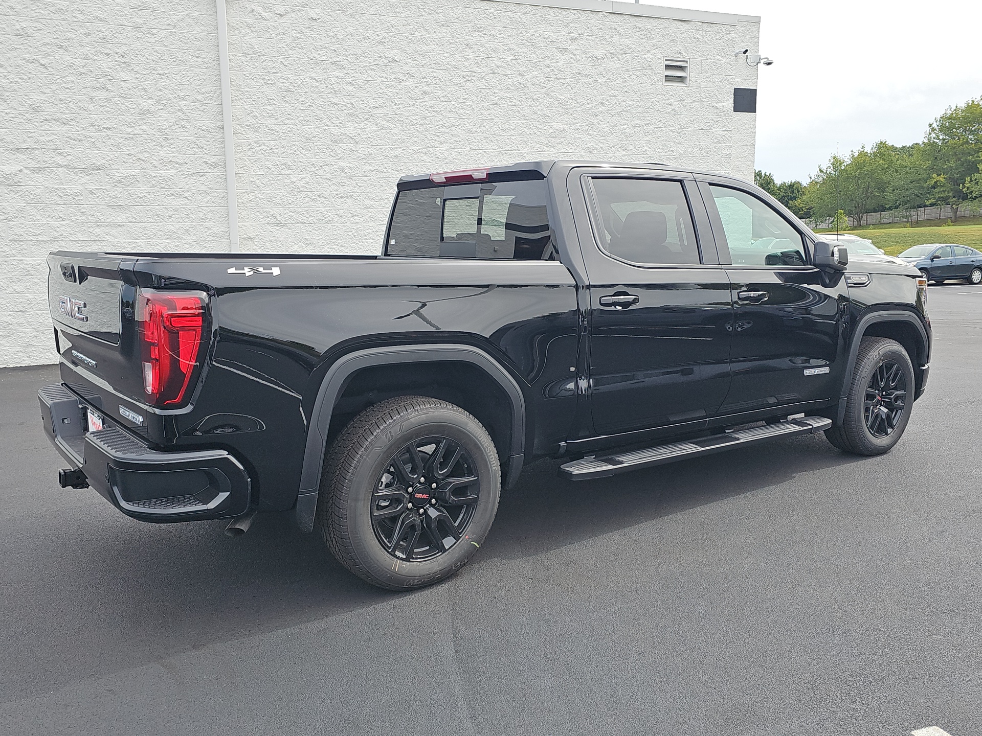 2025 GMC Sierra 1500 Elevation 8