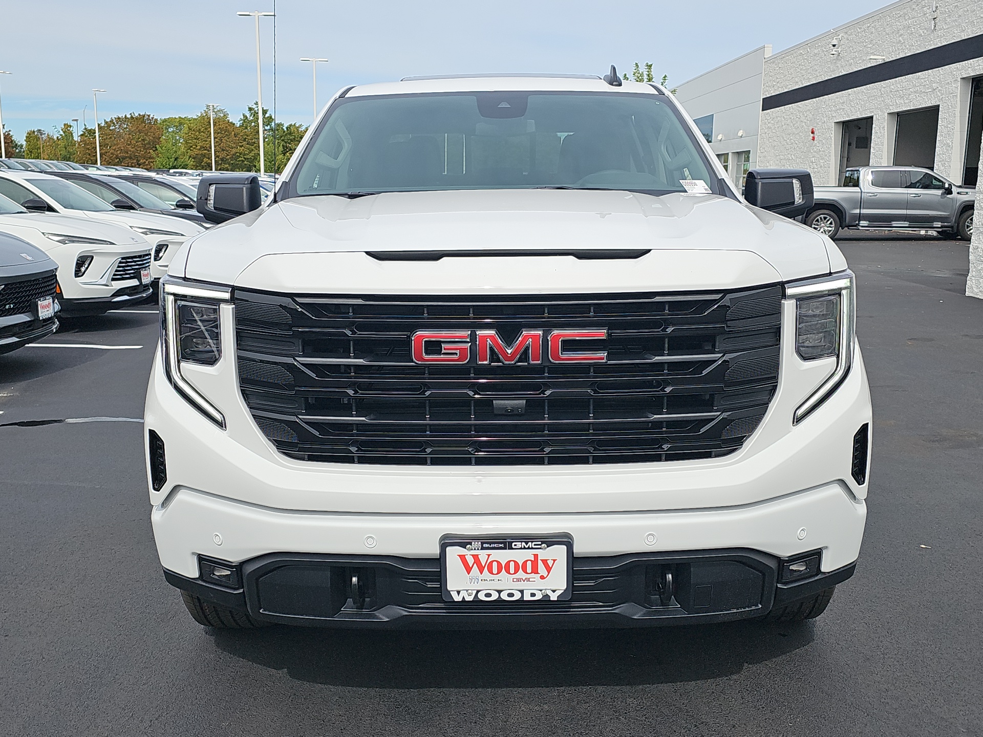 2025 GMC Sierra 1500 Elevation 3