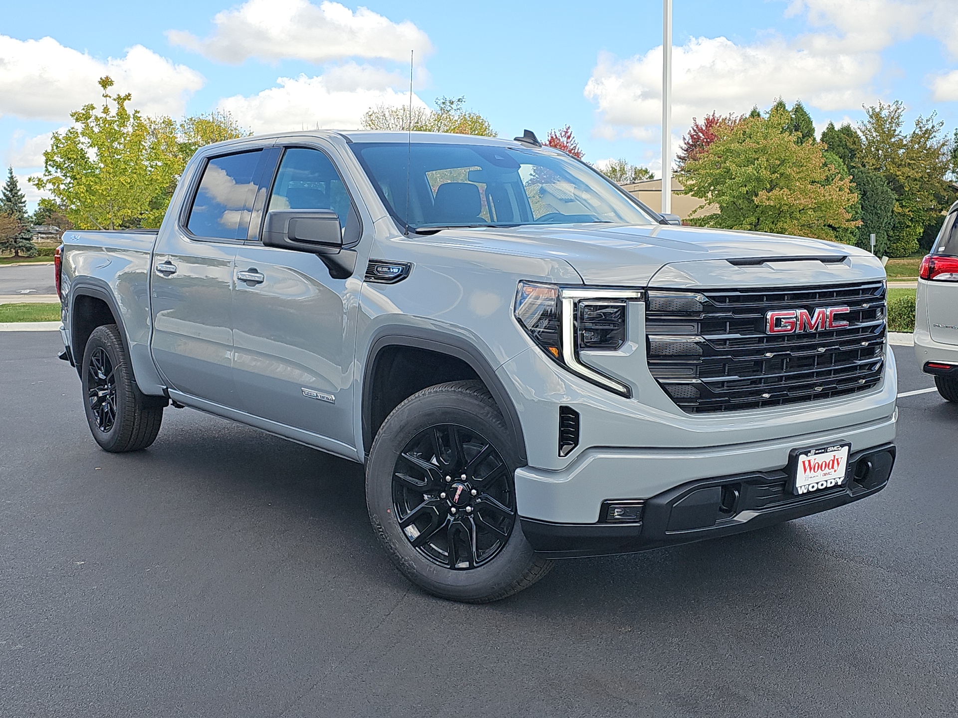 2024 GMC Sierra 1500 Elevation 2