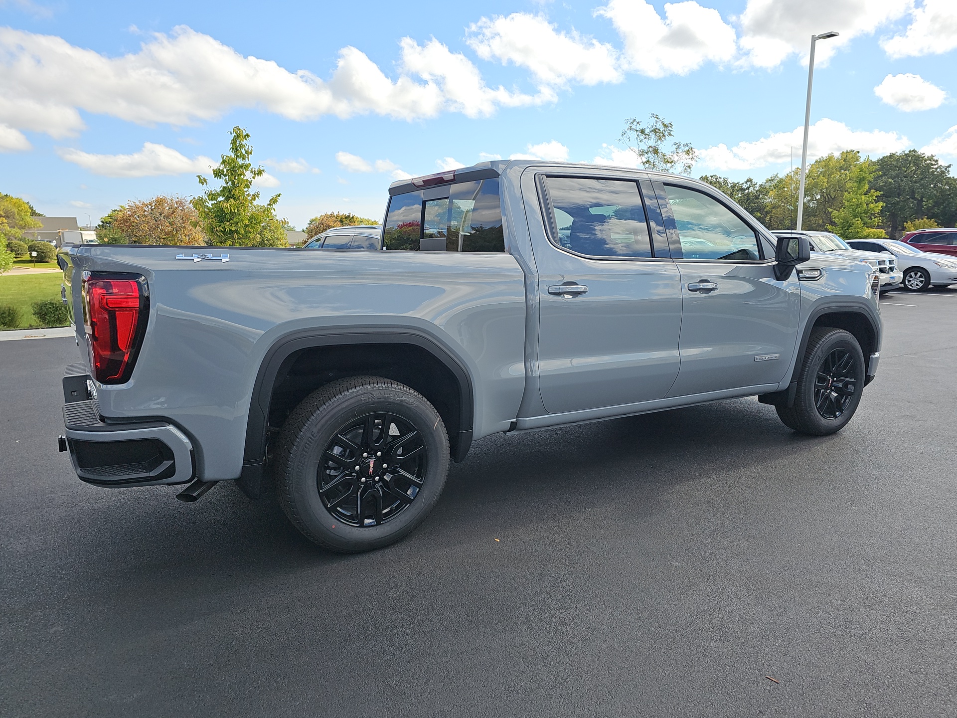 2024 GMC Sierra 1500 Elevation 8