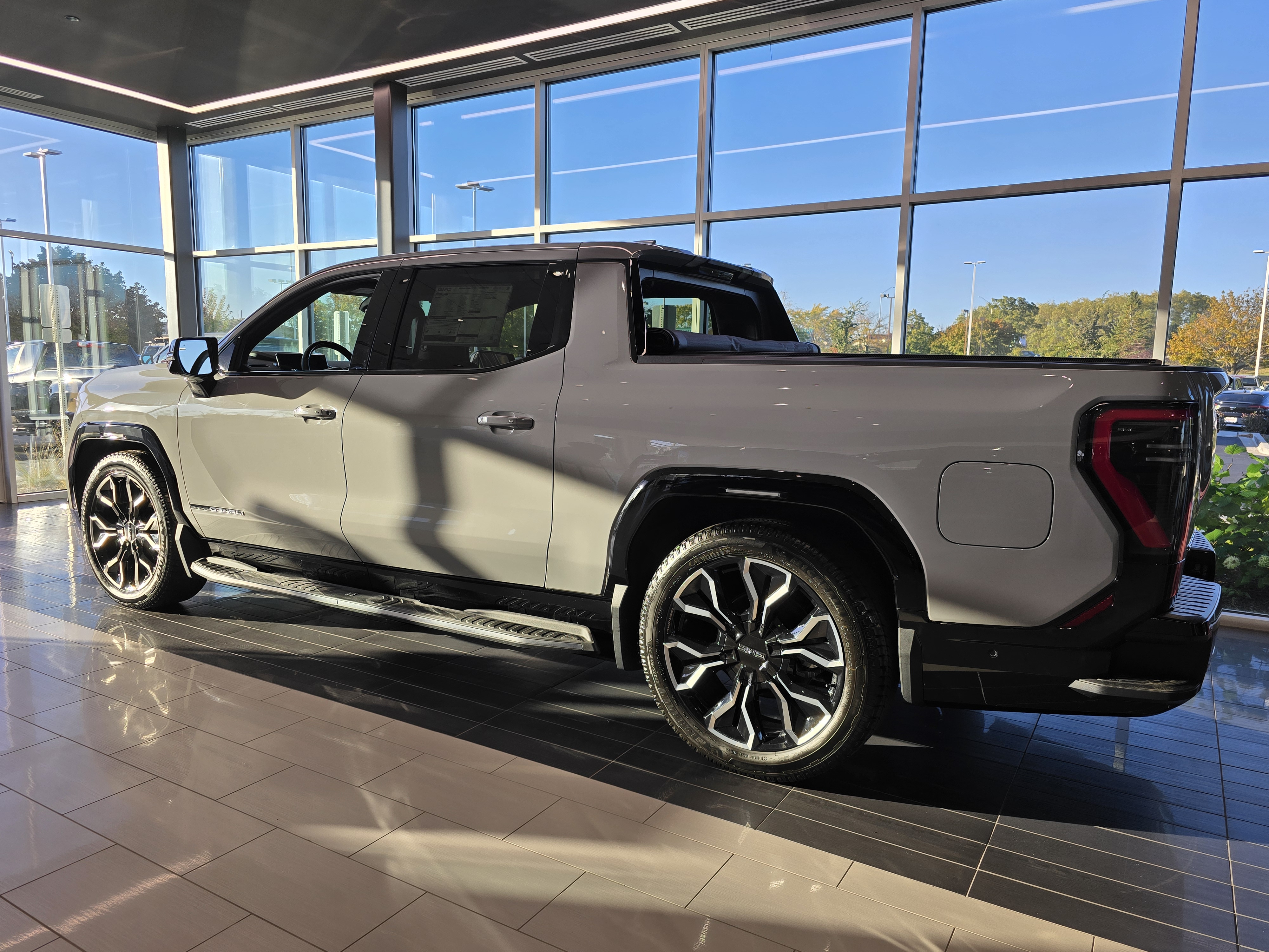 2024 GMC Sierra EV Denali Edition 1 3