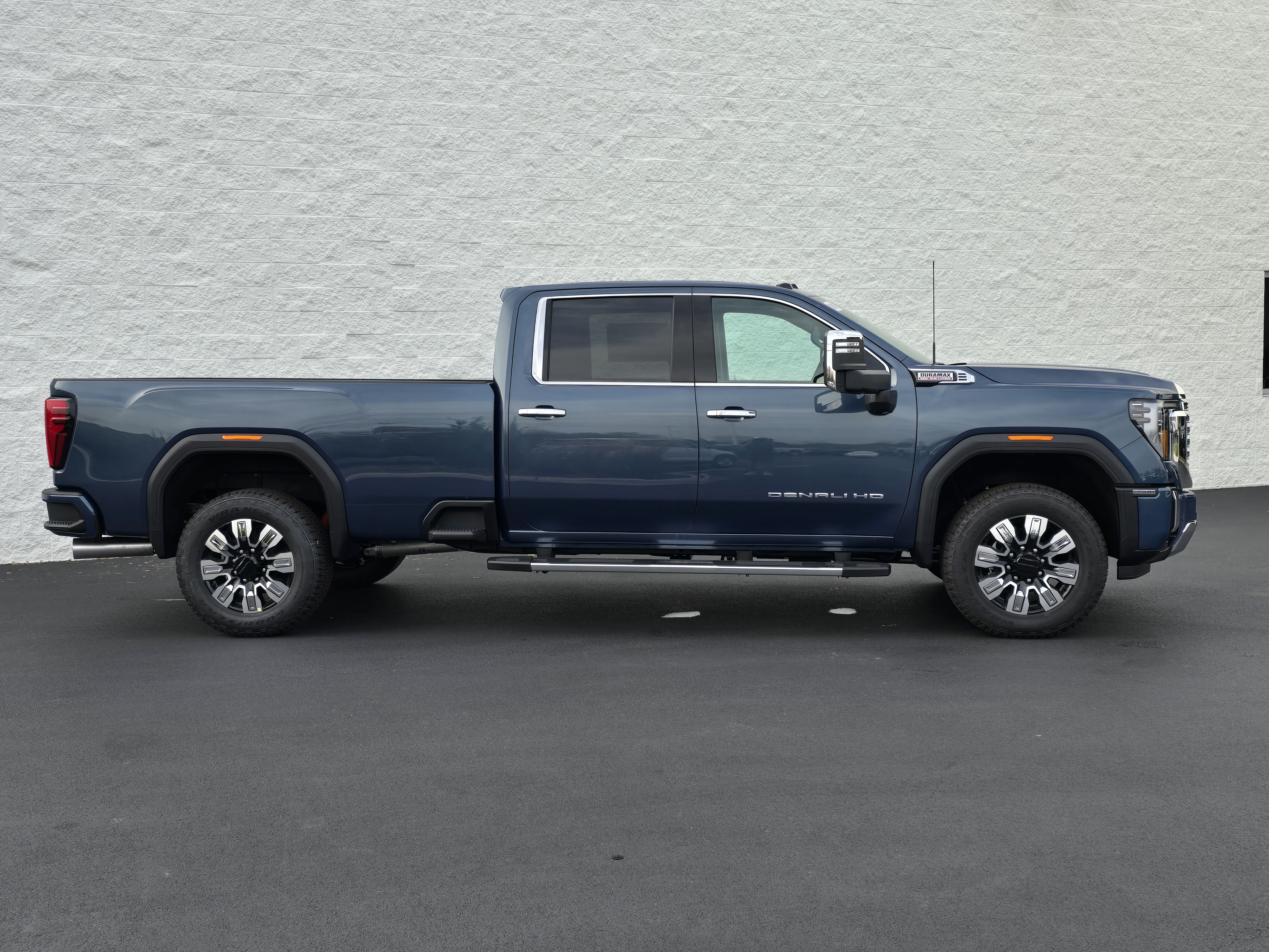 2025 GMC Sierra 2500HD Denali 4