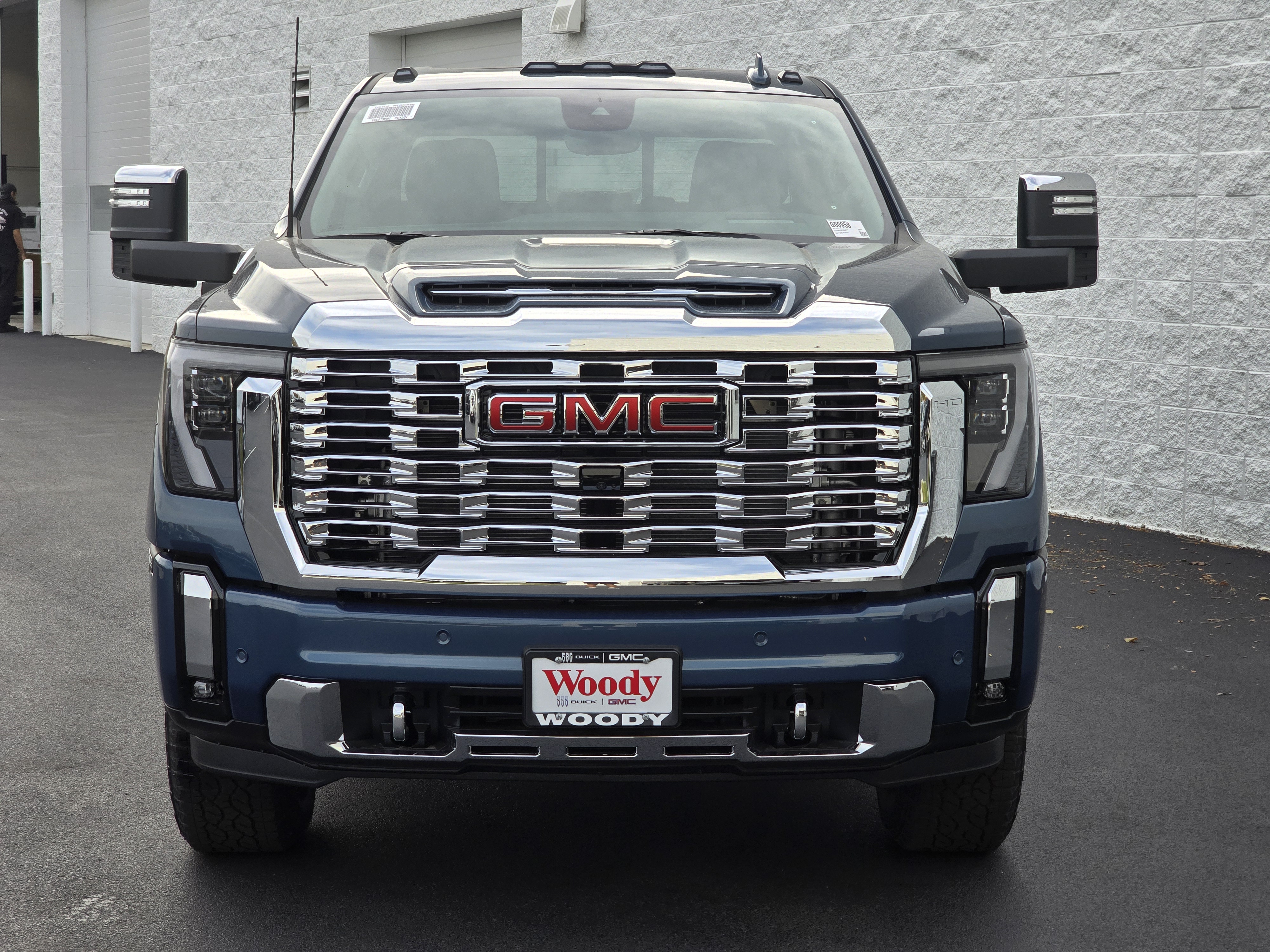 2025 GMC Sierra 2500HD Denali 12