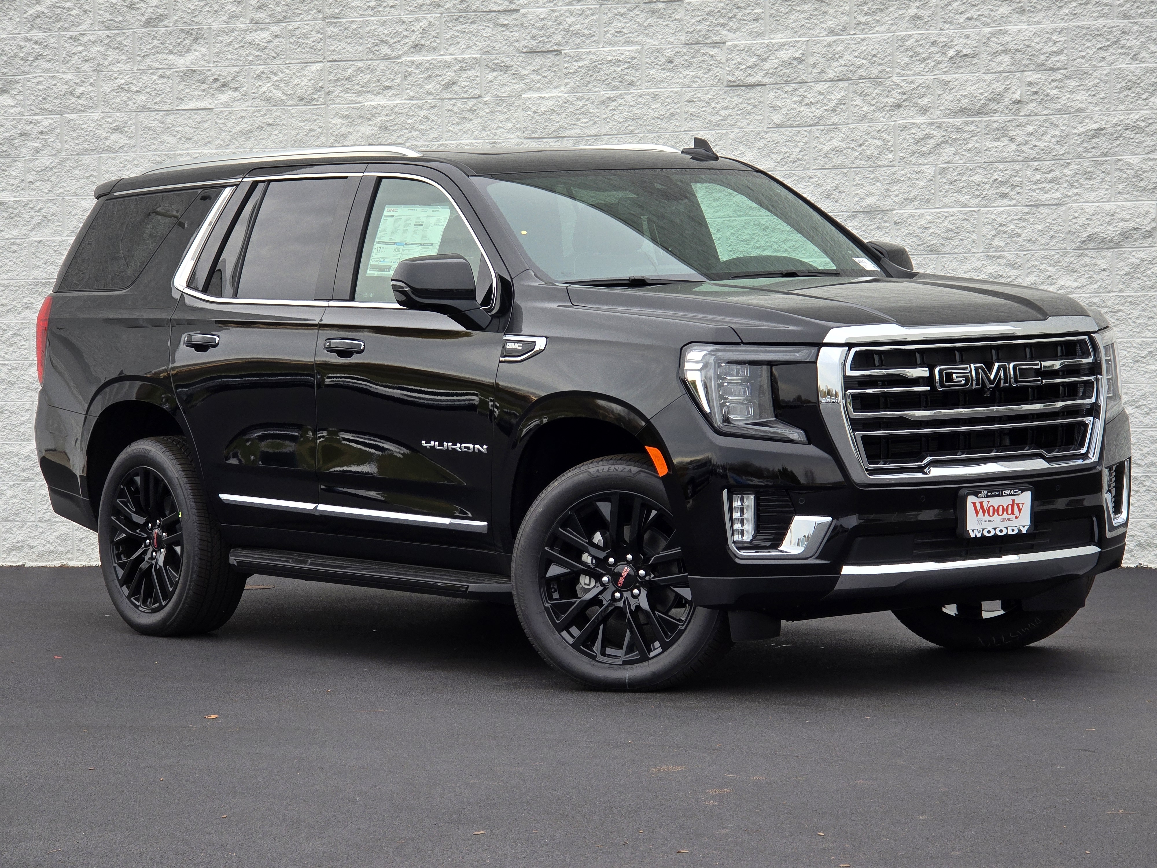 2024 GMC Yukon SLT 1