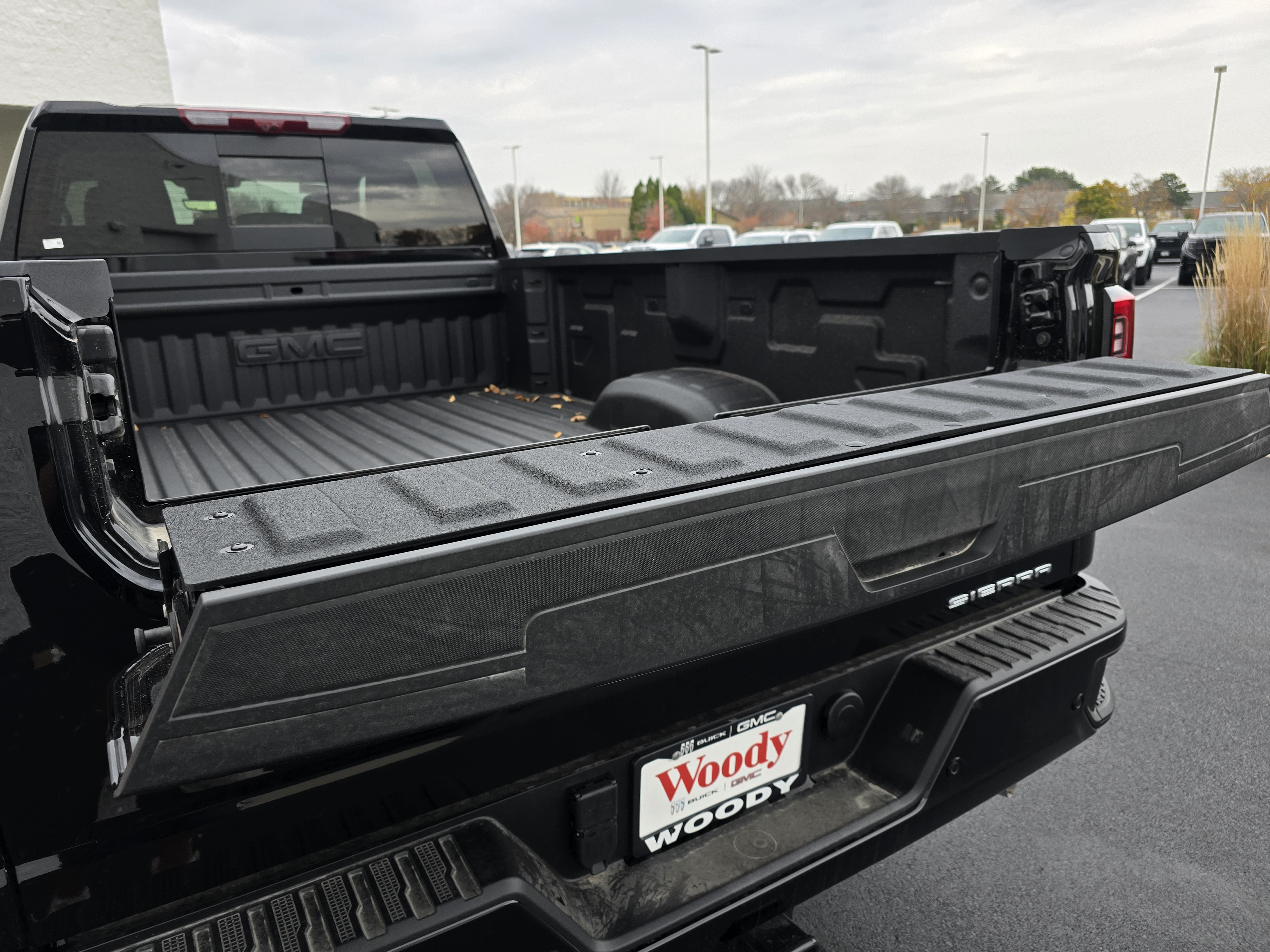 2025 GMC Sierra 2500HD Denali 8