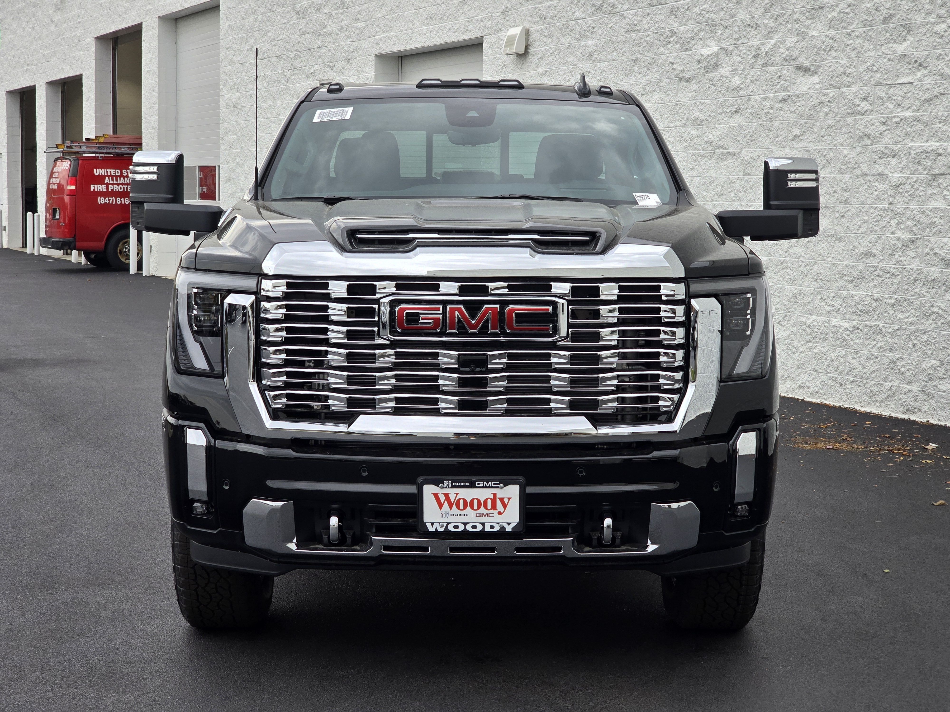 2025 GMC Sierra 2500HD Denali 11