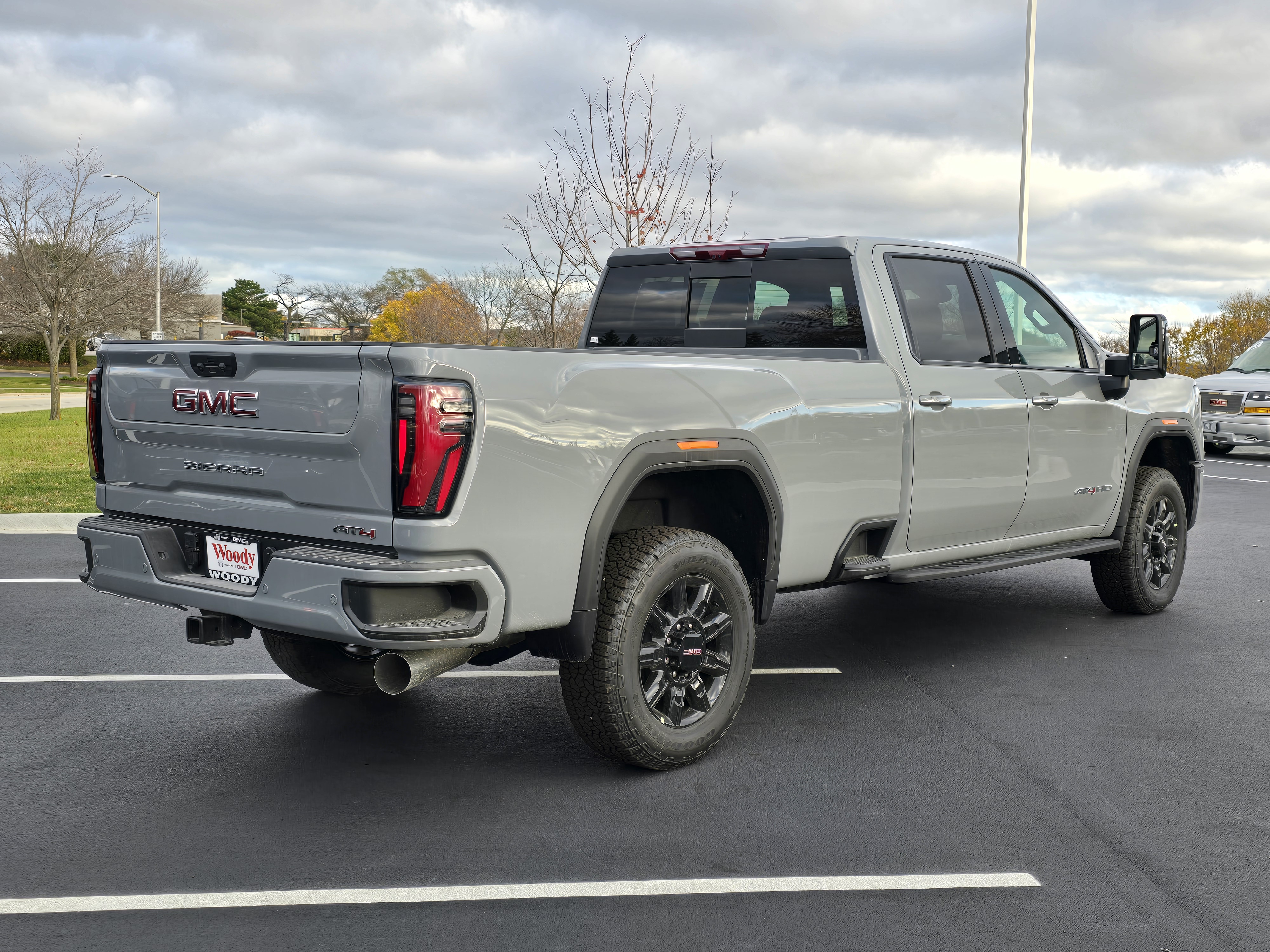 2025 GMC Sierra 2500HD AT4 8