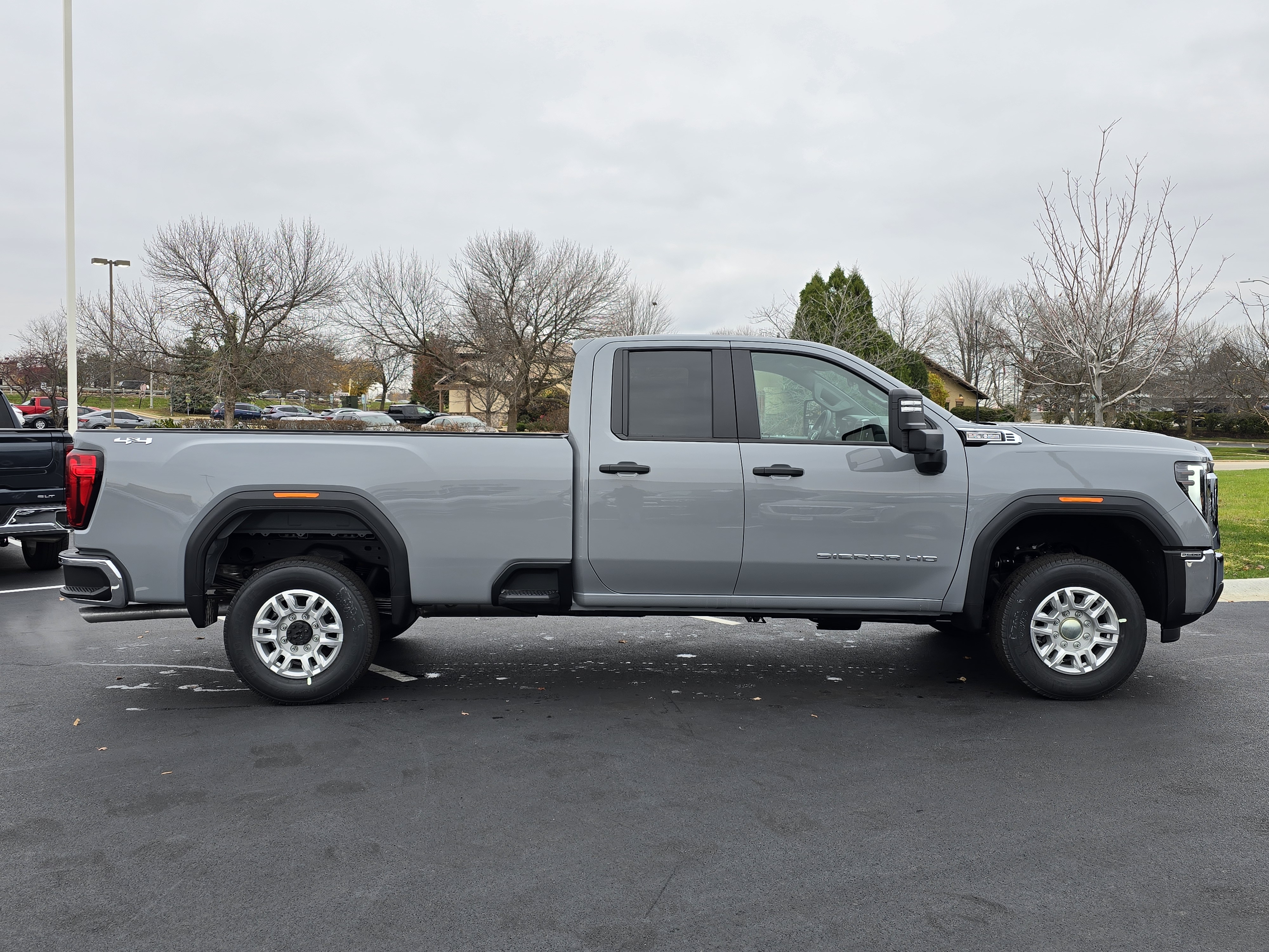 2025 GMC Sierra 2500HD Pro 9