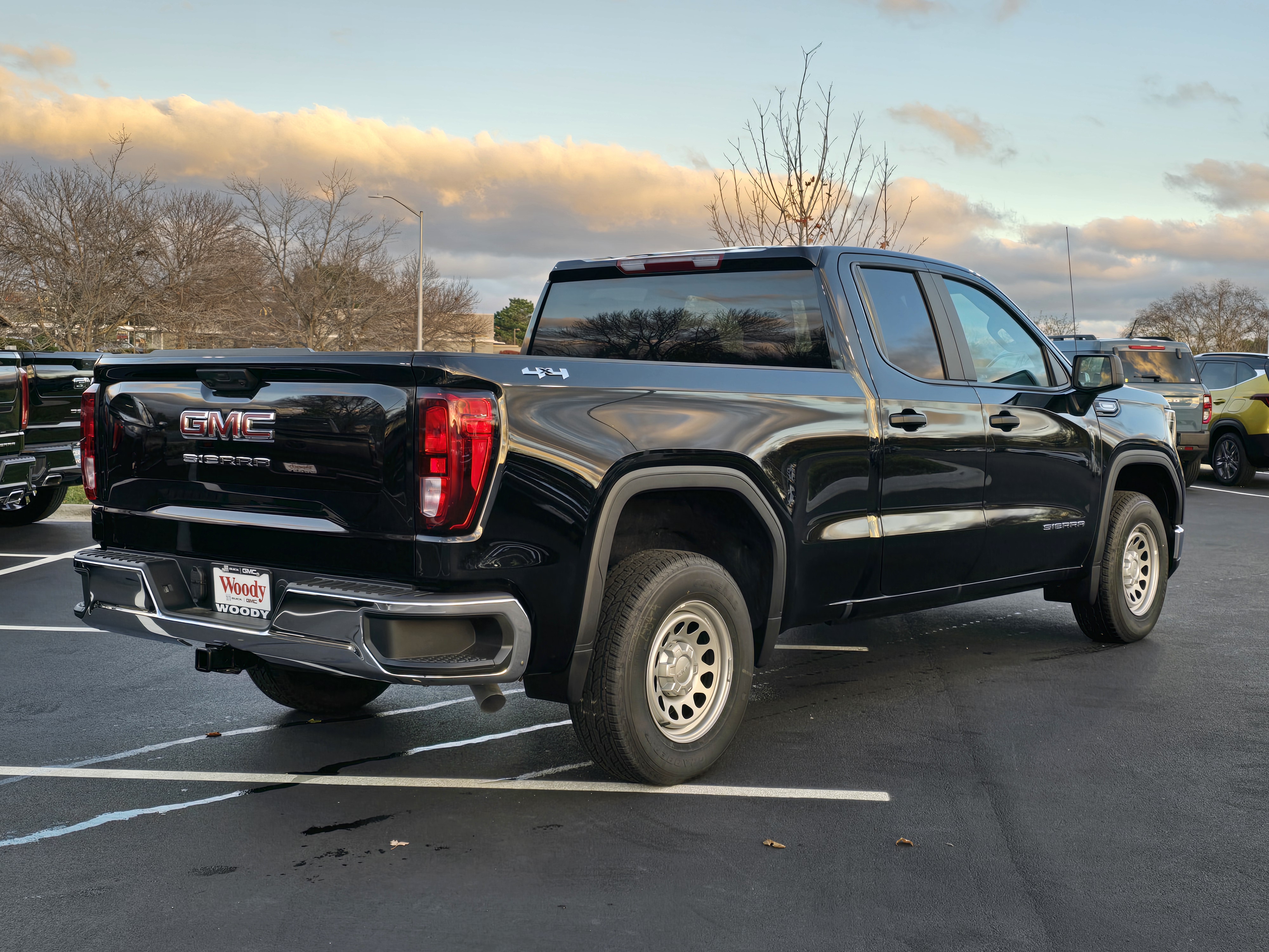 2025 GMC Sierra 1500 Pro 8