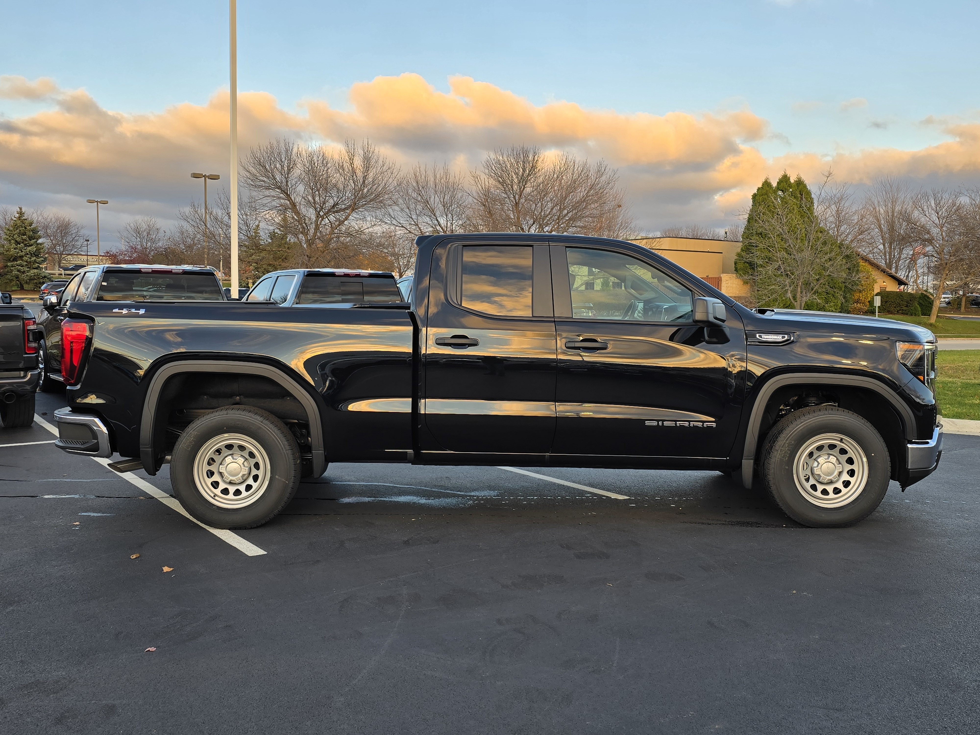 2025 GMC Sierra 1500 Pro 9