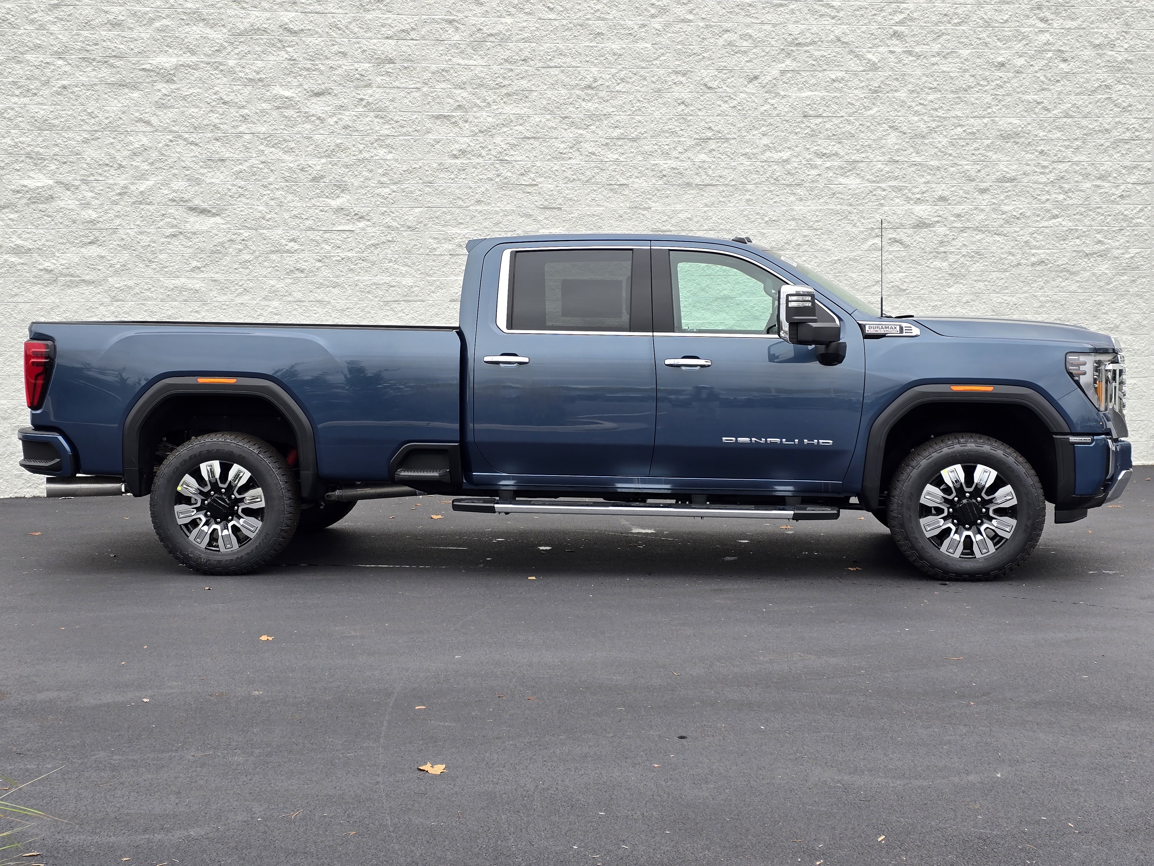 2025 GMC Sierra 2500HD Denali 4