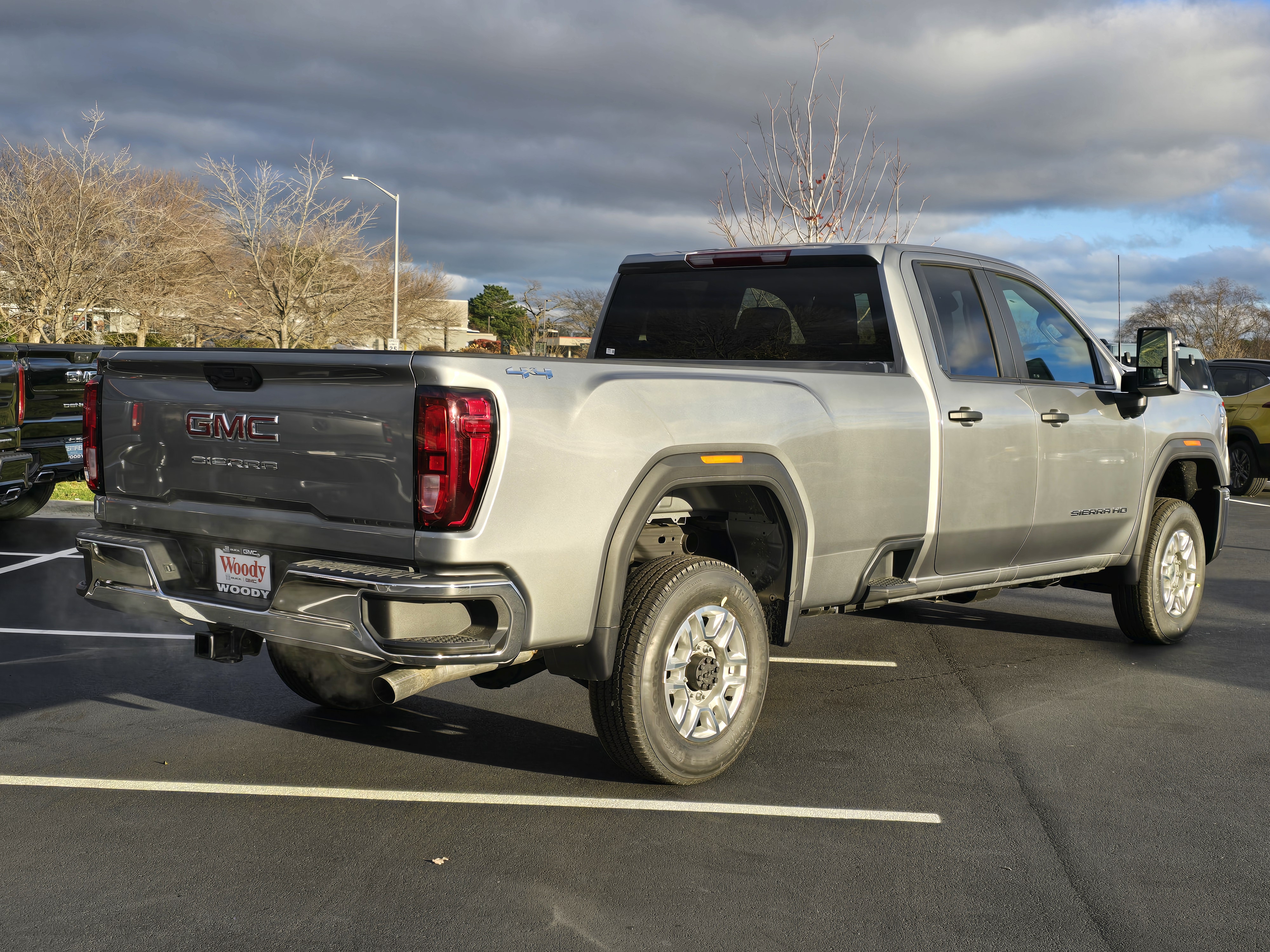 2025 GMC Sierra 2500HD Pro 7