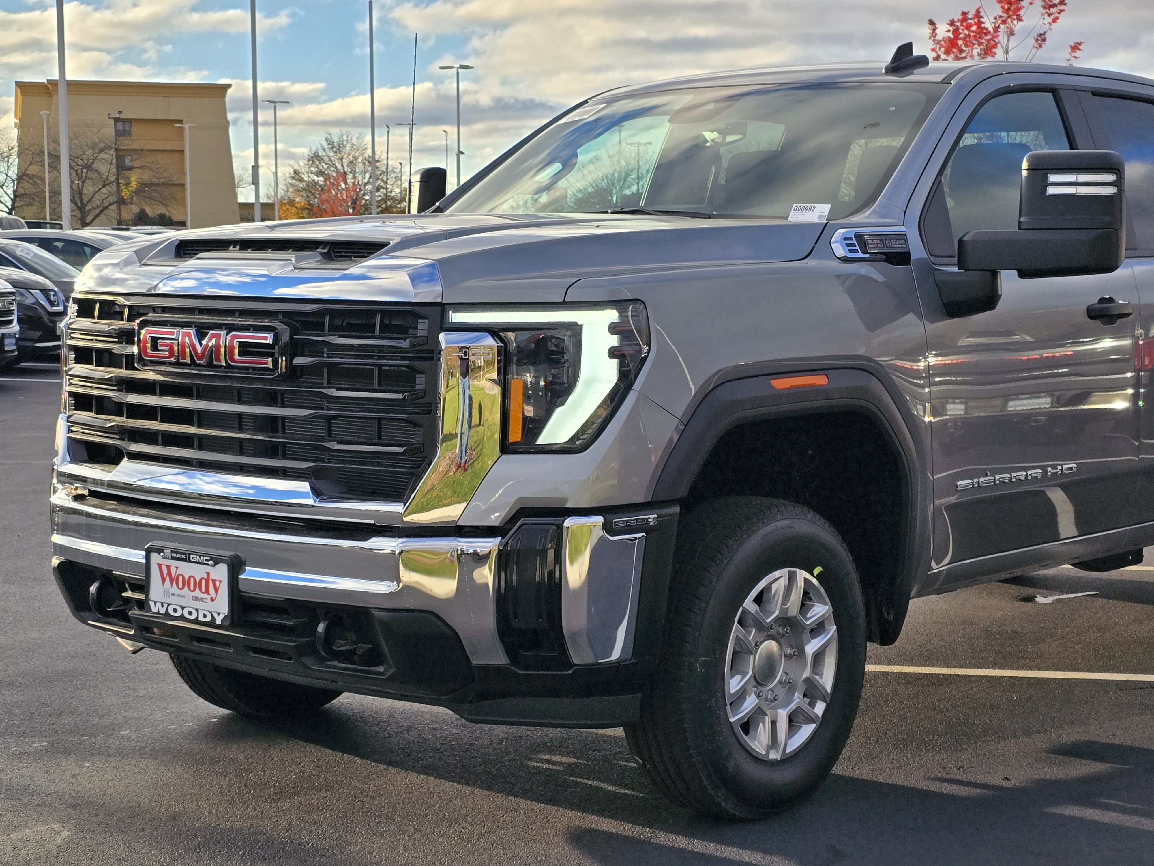 2025 GMC Sierra 2500HD Pro 9