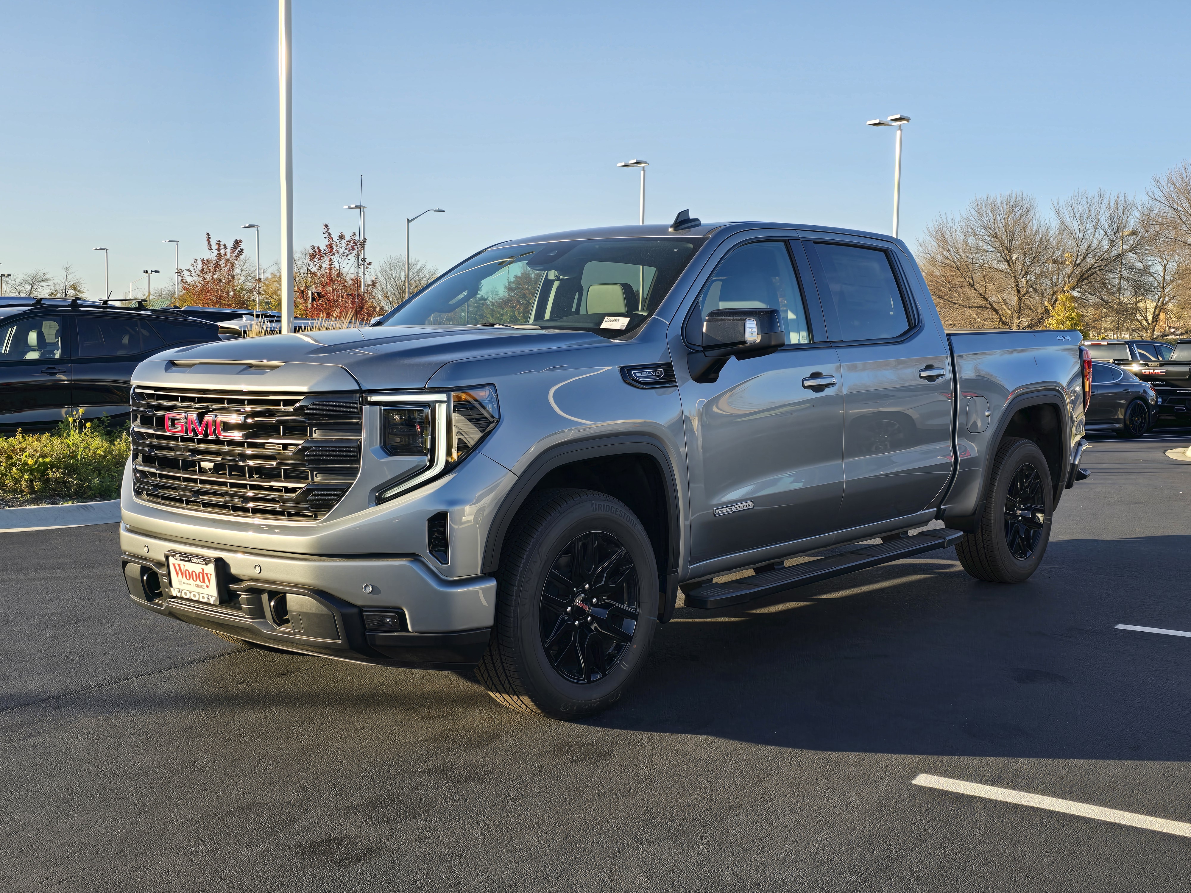 2025 GMC Sierra 1500 Elevation 4