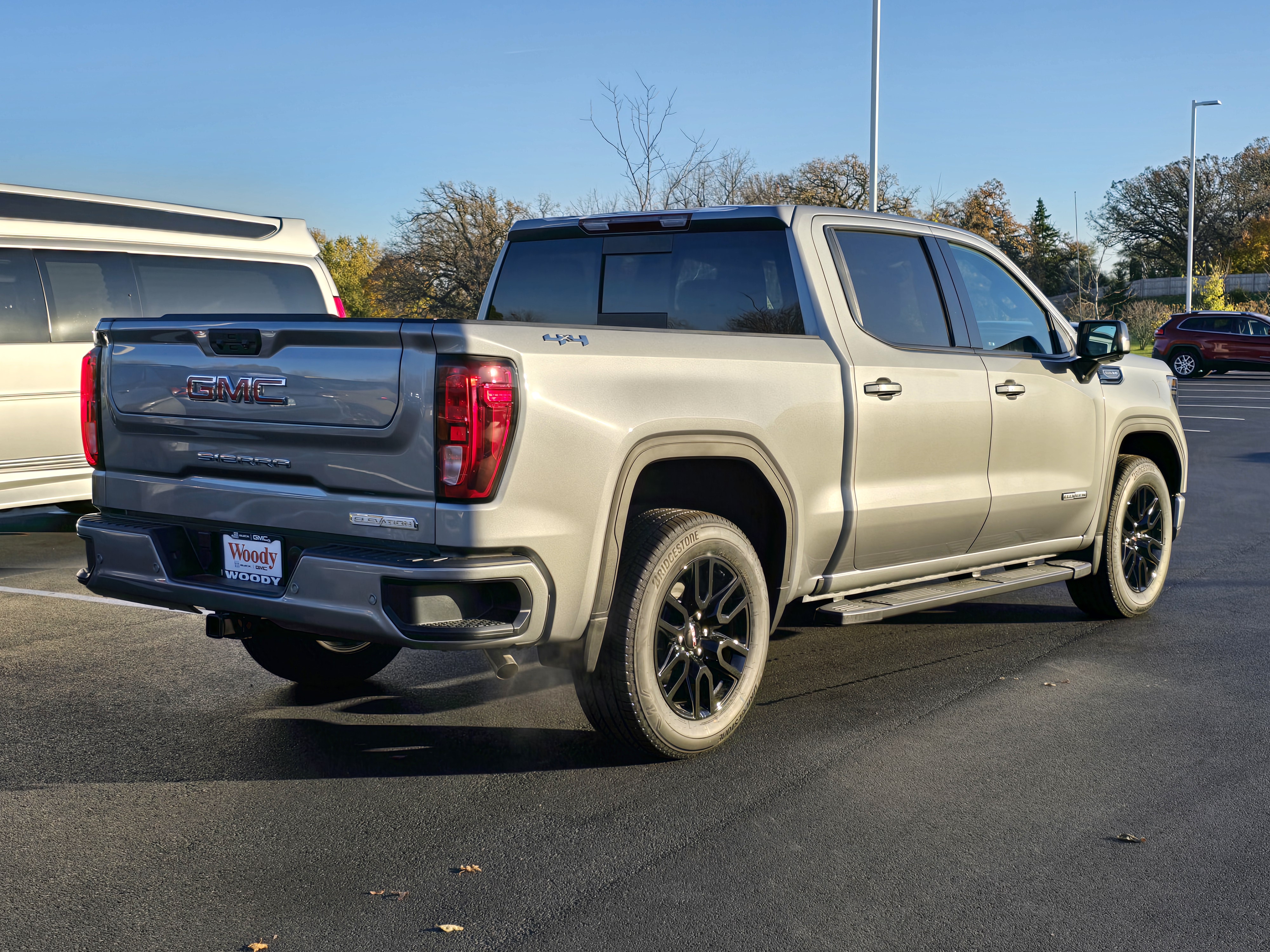 2025 GMC Sierra 1500 Elevation 8